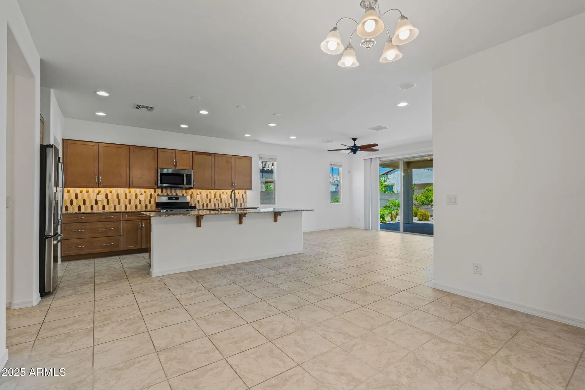 Property Slideshow image 7 of 50 | 18032 w muirwood dr, Goodyear, AZ, 85338