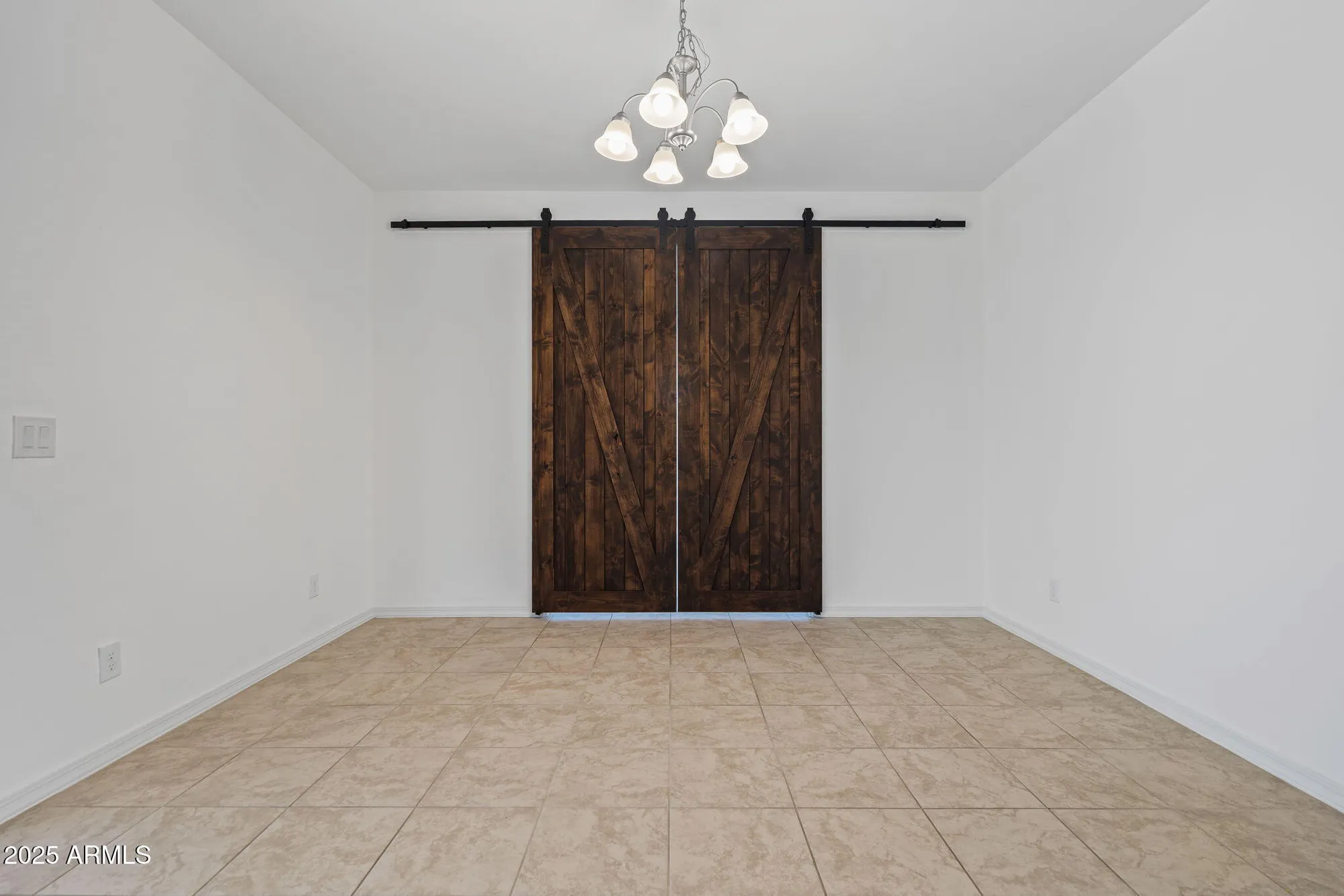 Property Slideshow image 9 of 50 | 18032 w muirwood dr, Goodyear, AZ, 85338