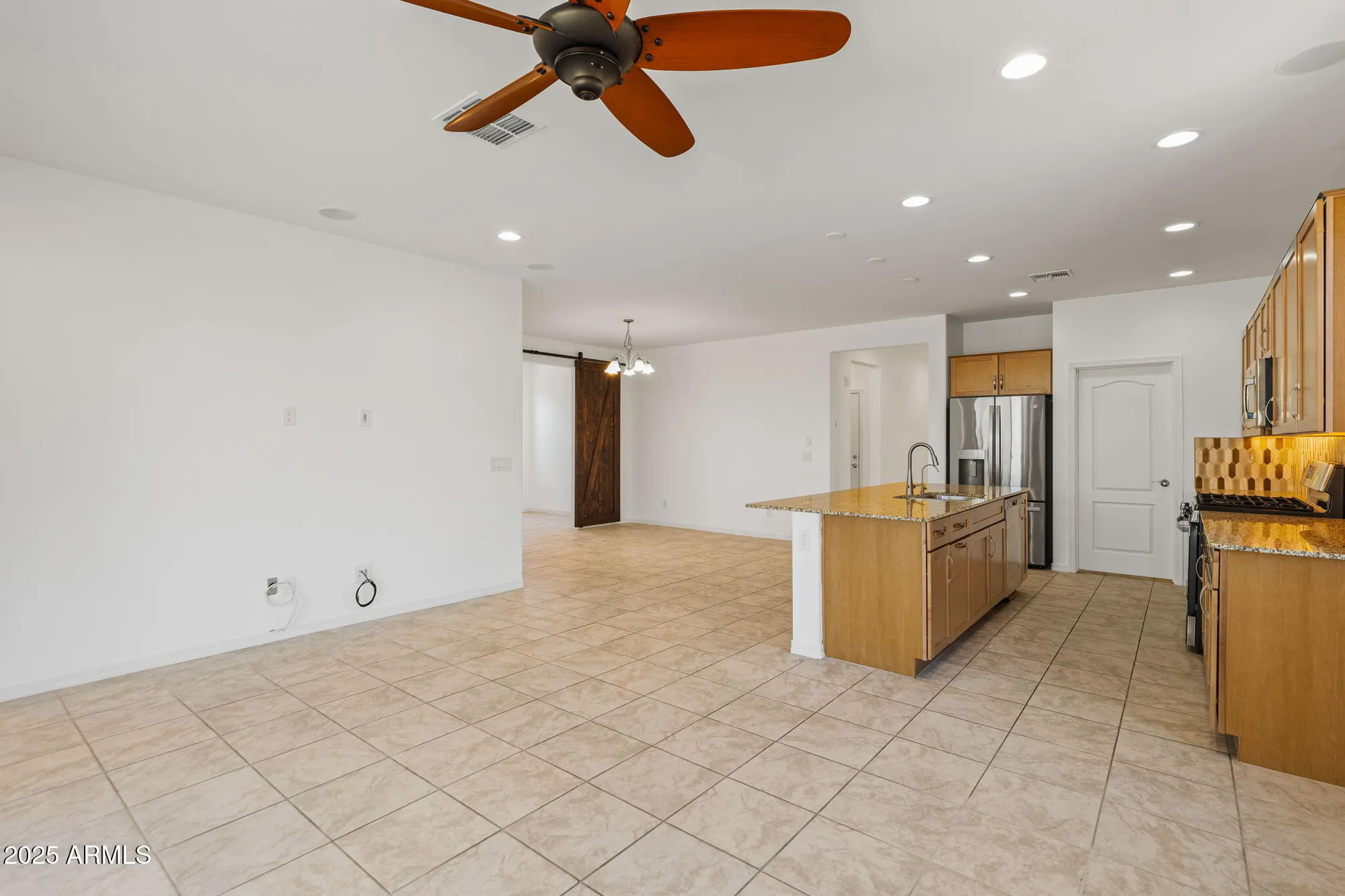 Property Slideshow image 15 of 50 | 18032 w muirwood dr, Goodyear, AZ, 85338