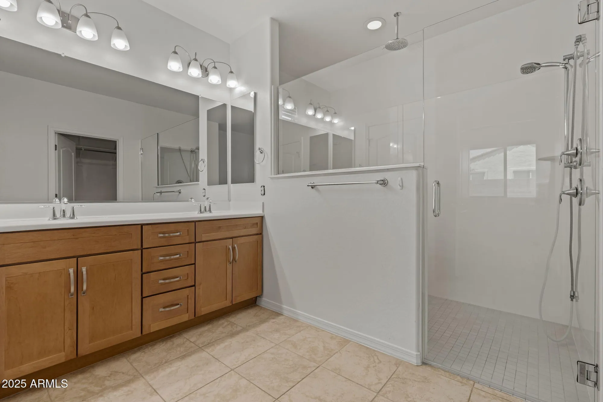 Property Slideshow image 19 of 50 | 18032 w muirwood dr, Goodyear, AZ, 85338