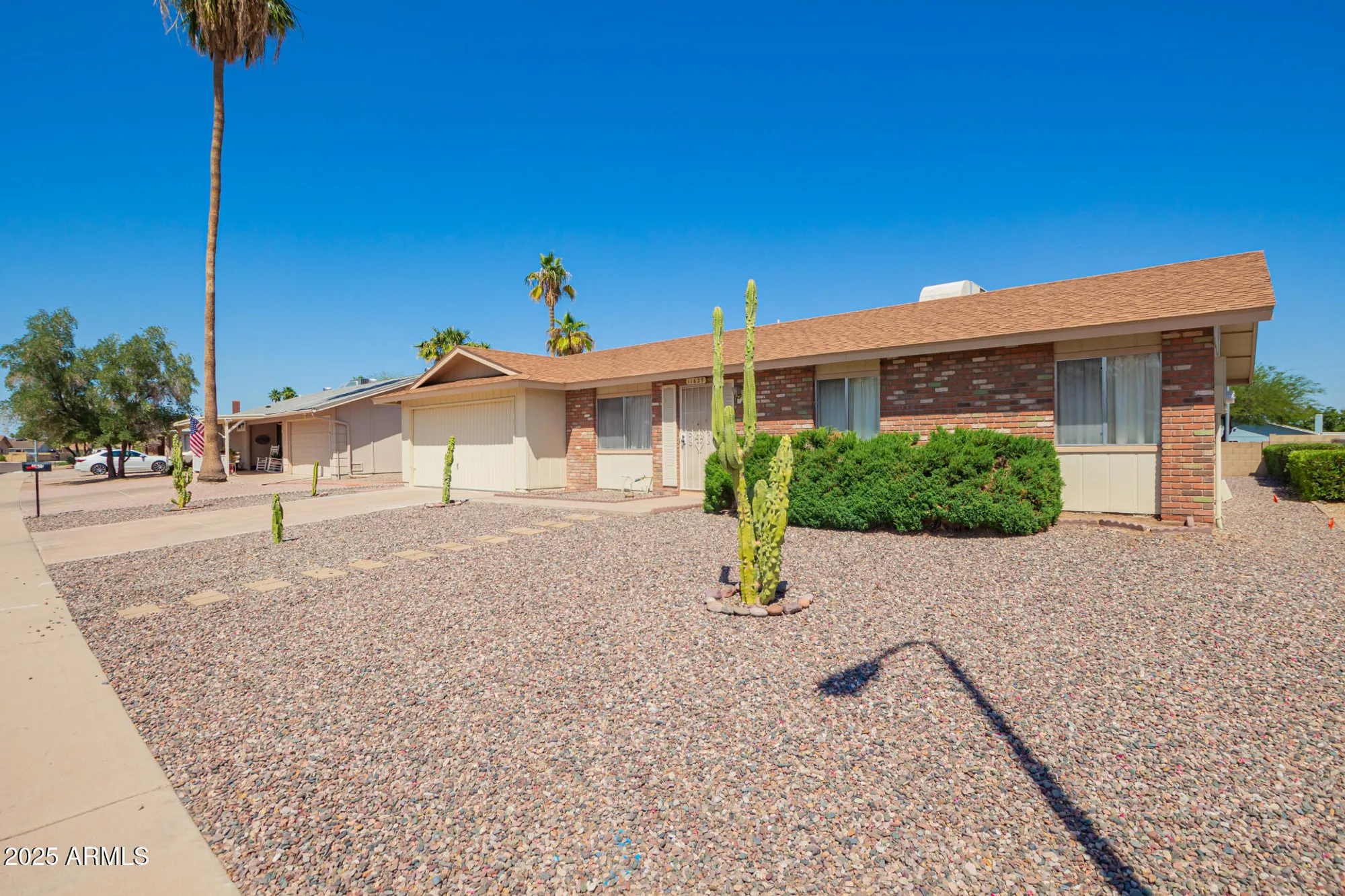 Property Slideshow image 4 of 29 | 11627 s iroquois dr, Phoenix, AZ, 85044