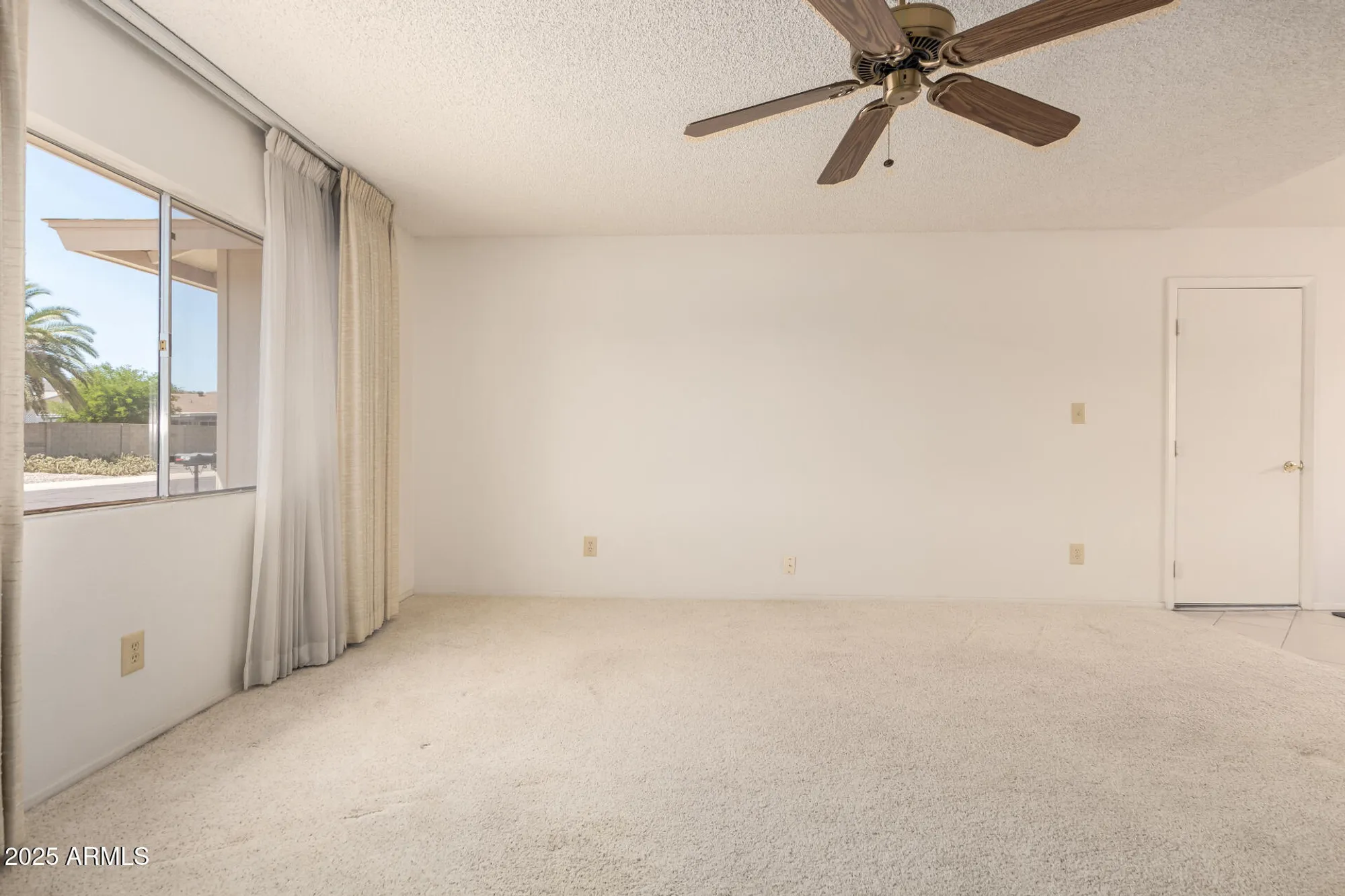 Property Slideshow image 7 of 29 | 11627 s iroquois dr, Phoenix, AZ, 85044