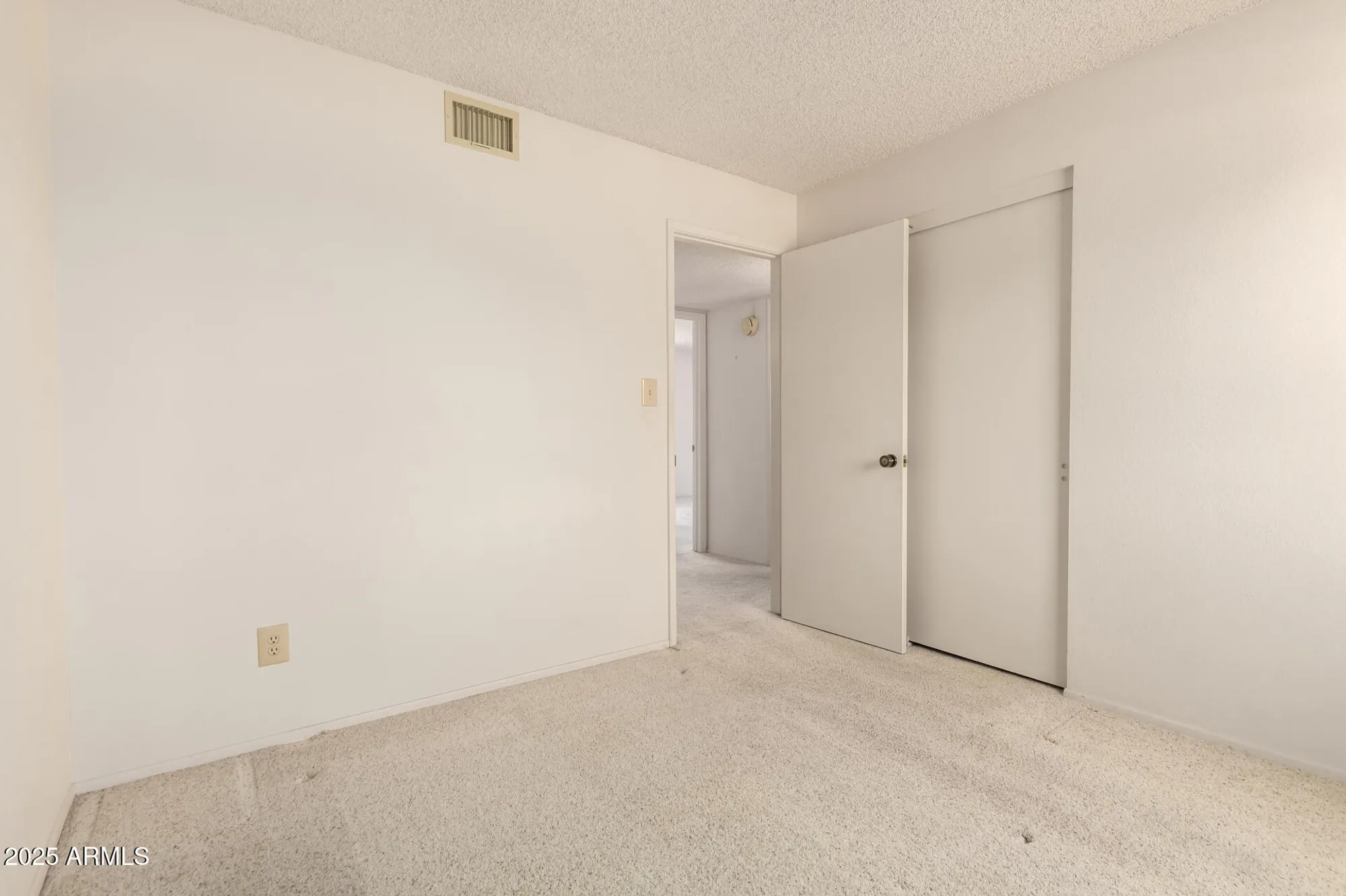 Property Slideshow image 22 of 29 | 11627 s iroquois dr, Phoenix, AZ, 85044