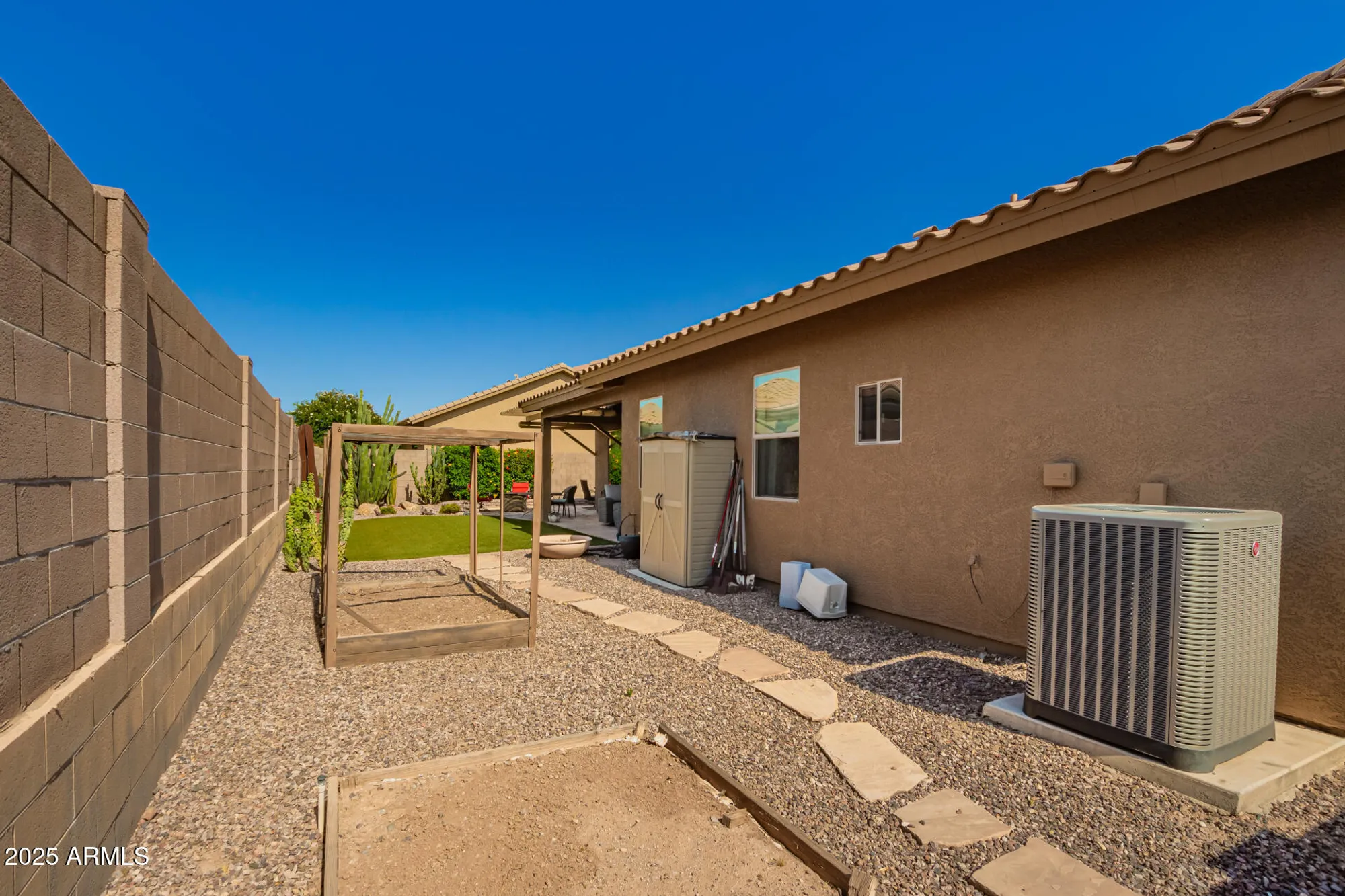 Property Slideshow image 31 of 45 | 11242 e onza ave, Mesa, AZ, 85212