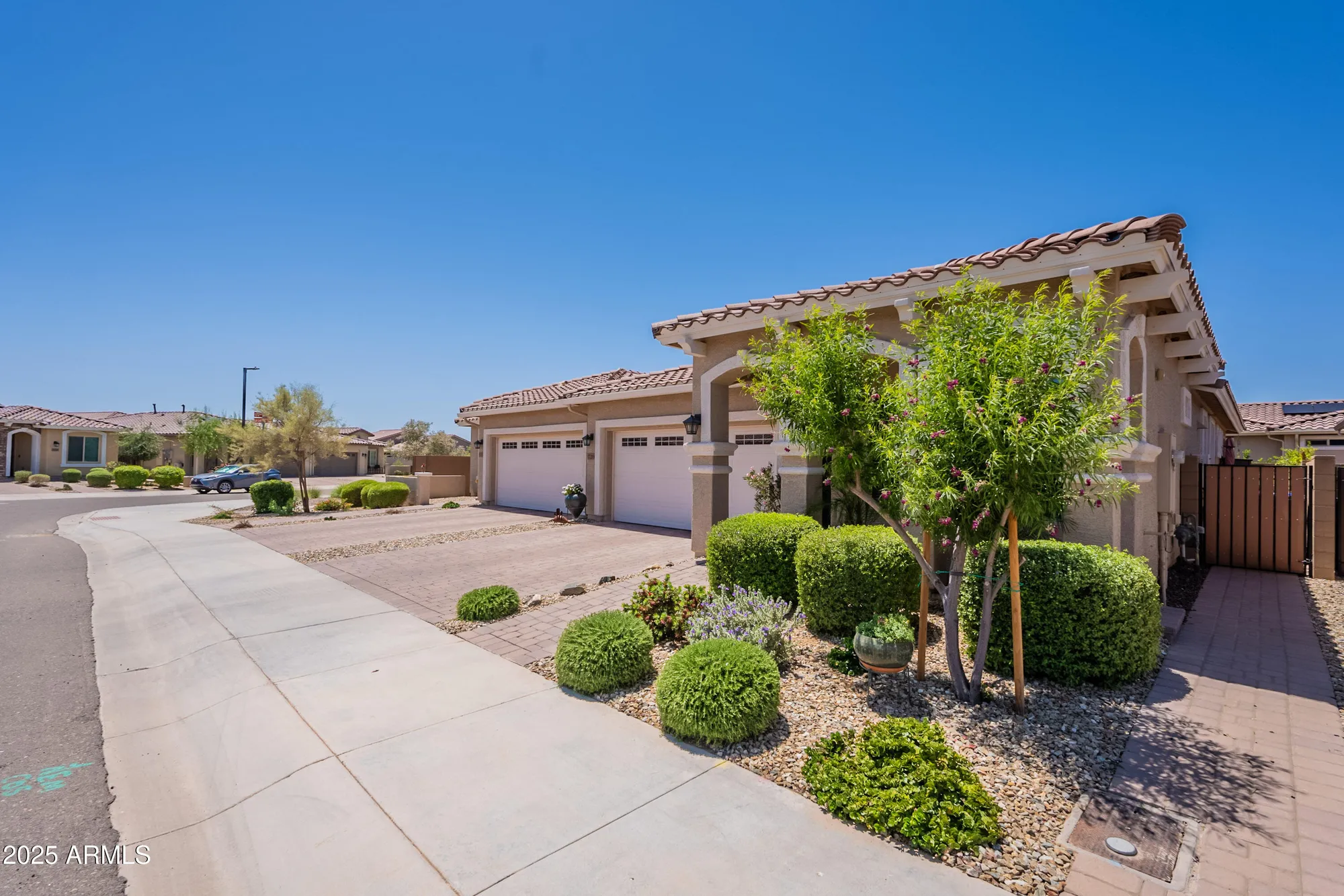 Property Slideshow image 36 of 53 | 17219 w la luz rd, Surprise, AZ, 85387