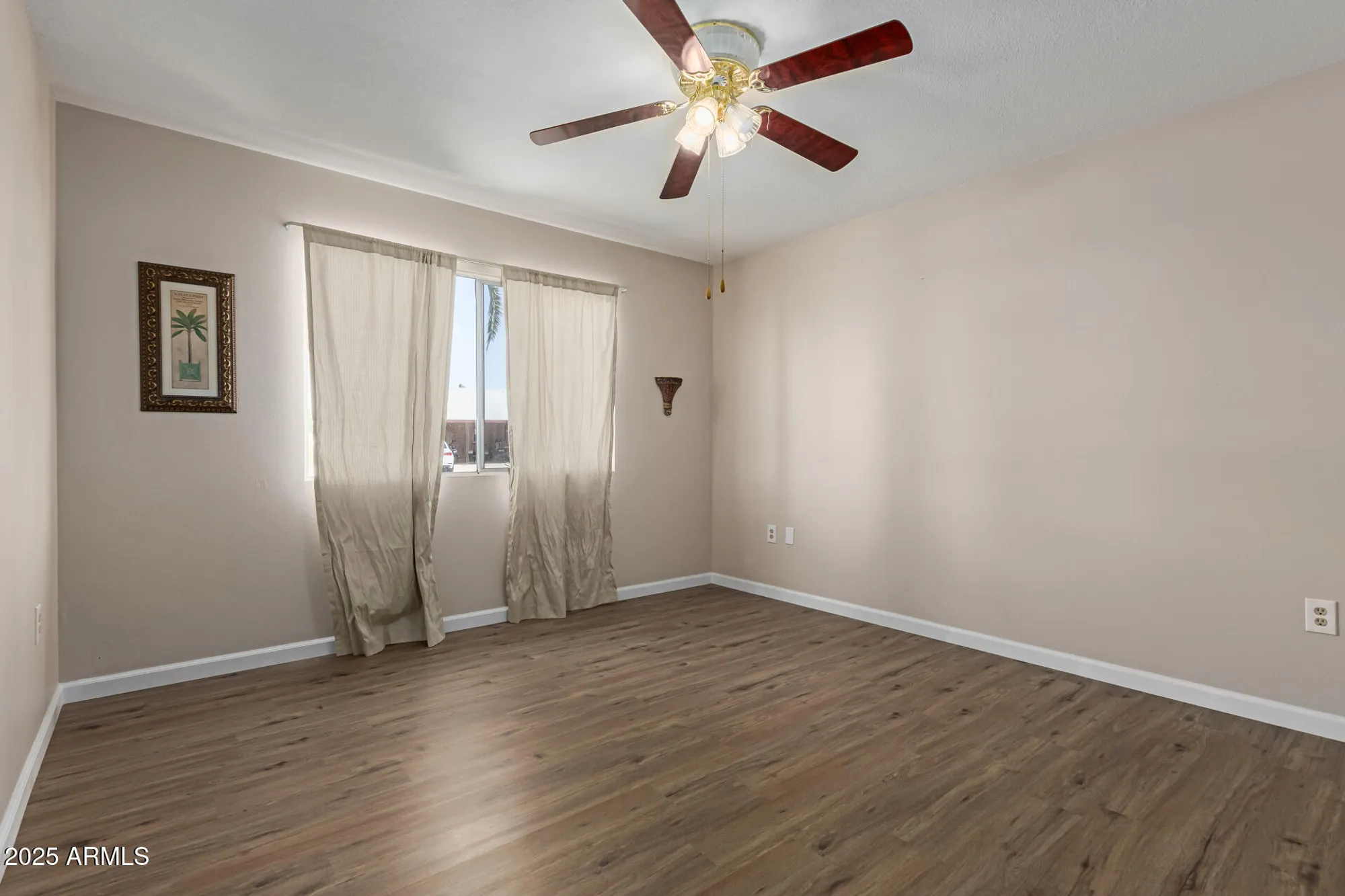 Property Slideshow image 13 of 24 | 10001 w caron dr, Sun City, AZ, 85351