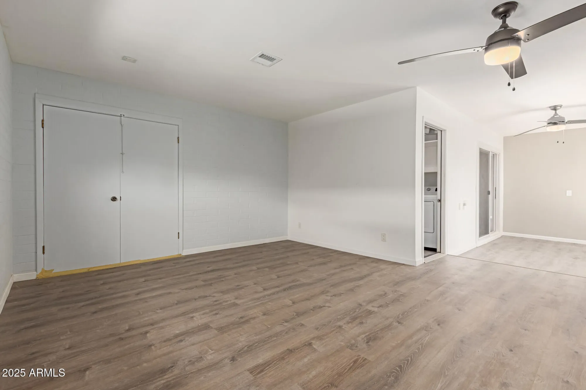 Property Slideshow image 8 of 24 | 10001 w caron dr, Sun City, AZ, 85351