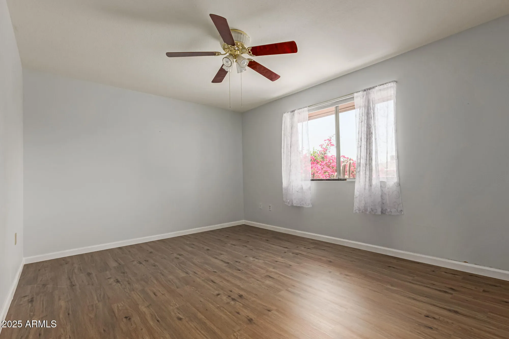 Property Slideshow image 16 of 24 | 10001 w caron dr, Sun City, AZ, 85351