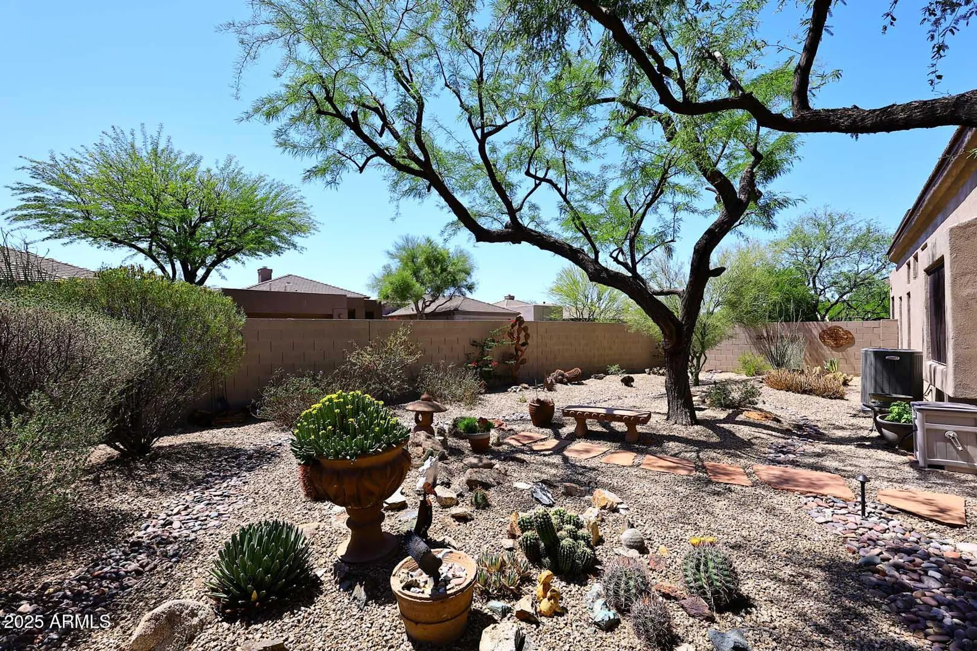 Property Slideshow image 38 of 44 | 6966 e bramble berry ln, Scottsdale, AZ, 85266