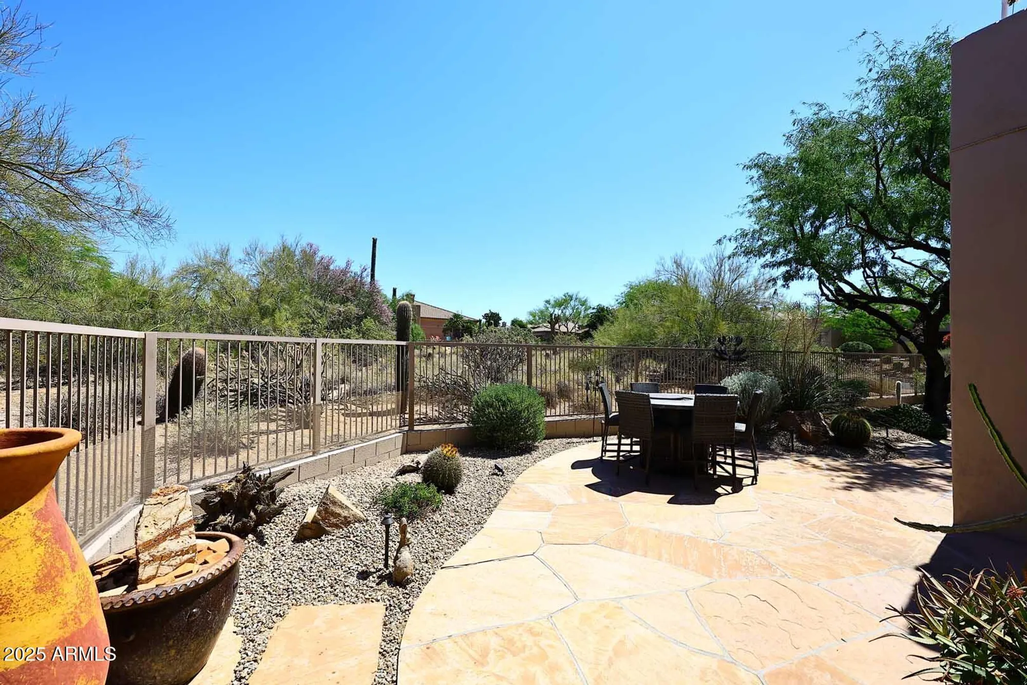 Property Slideshow image 34 of 44 | 6966 e bramble berry ln, Scottsdale, AZ, 85266