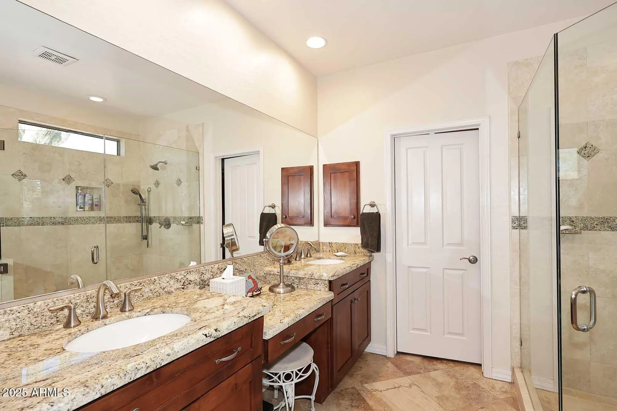 Property Slideshow image 21 of 44 | 6966 e bramble berry ln, Scottsdale, AZ, 85266