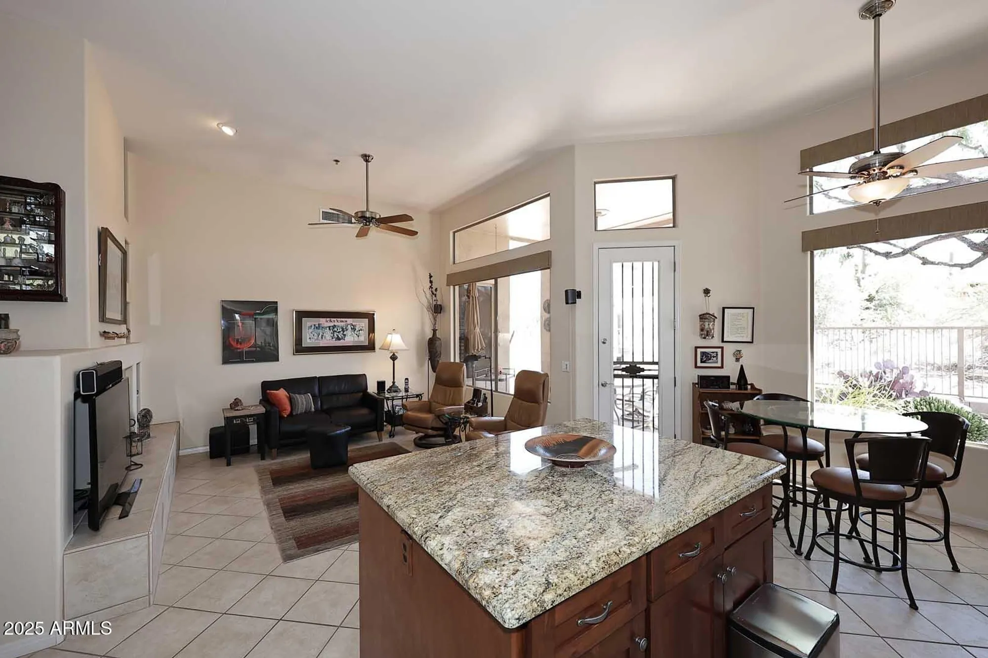 Property Slideshow image 16 of 44 | 6966 e bramble berry ln, Scottsdale, AZ, 85266