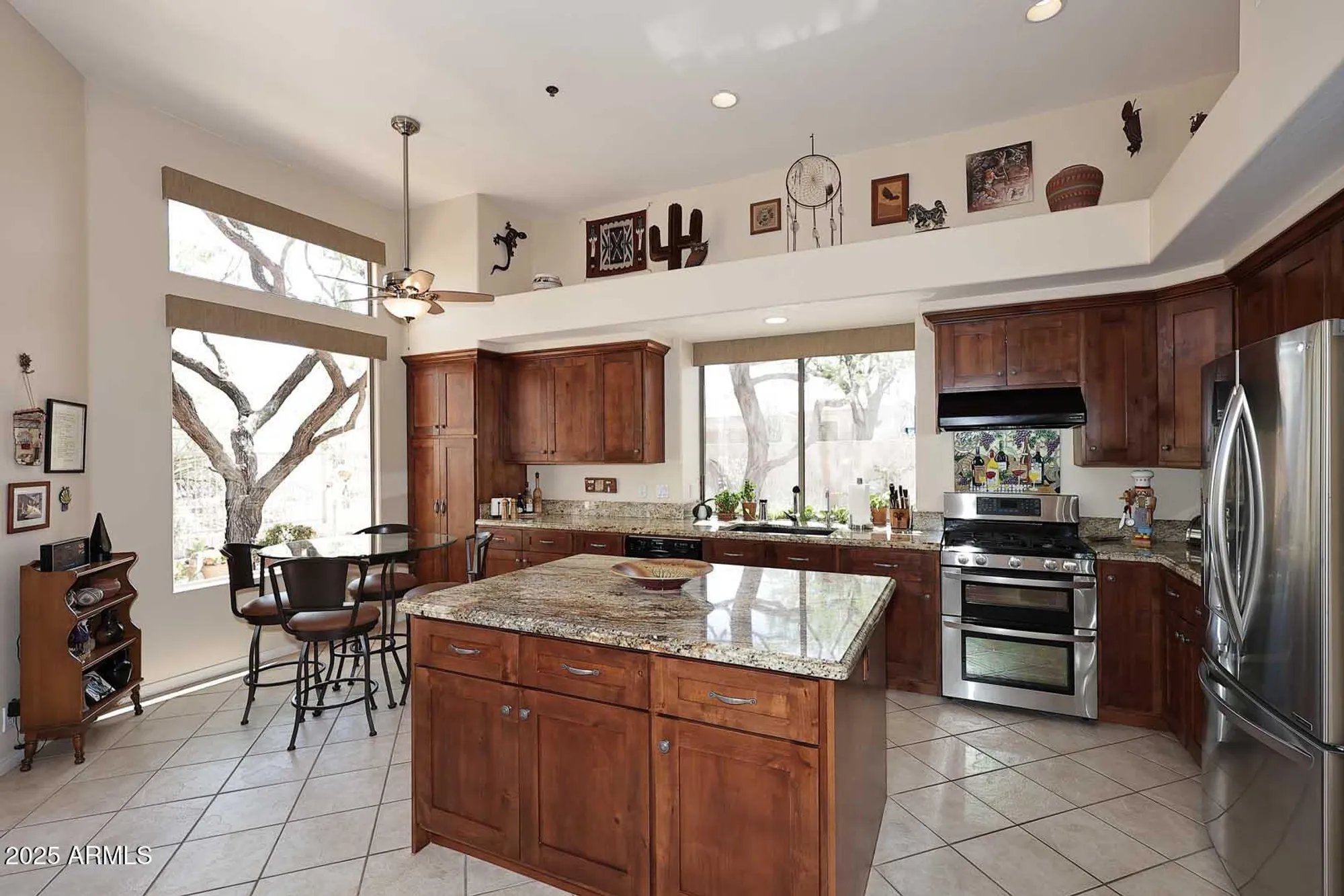 Property Slideshow image 11 of 44 | 6966 e bramble berry ln, Scottsdale, AZ, 85266