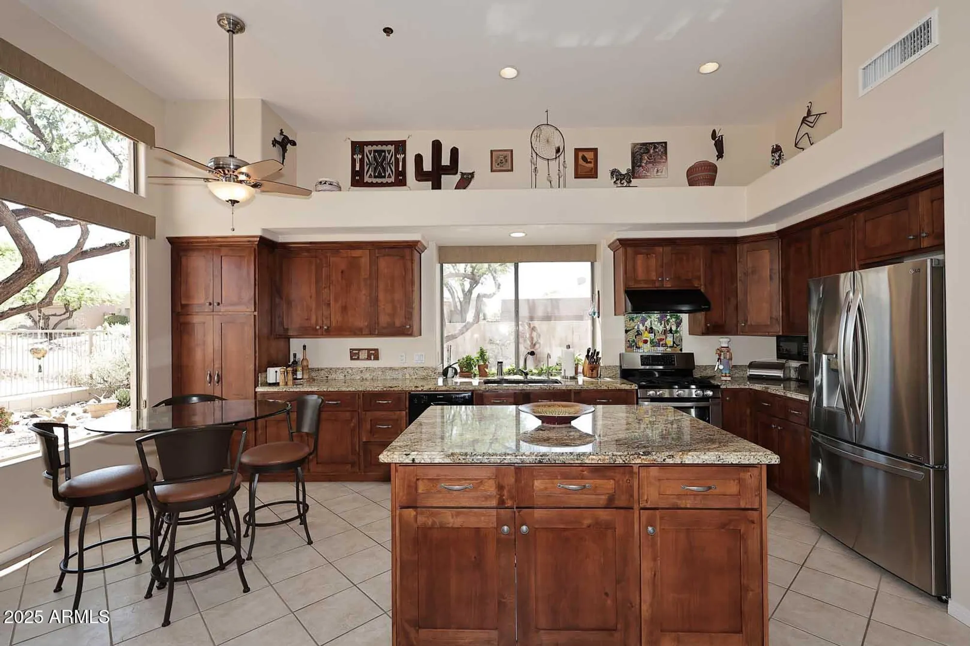 Property Slideshow image 14 of 44 | 6966 e bramble berry ln, Scottsdale, AZ, 85266
