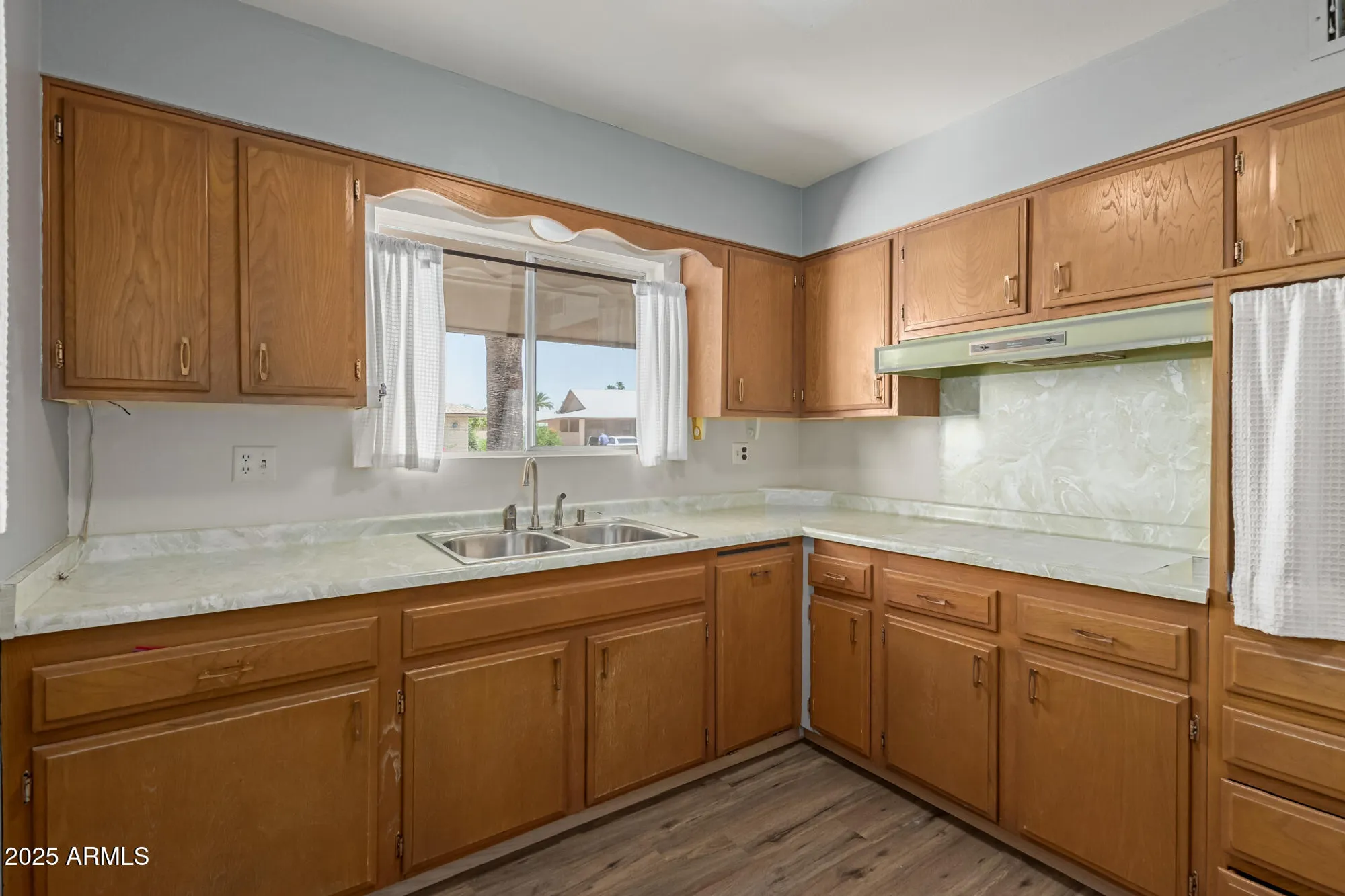 Property Slideshow image 9 of 24 | 10001 w caron dr, Sun City, AZ, 85351