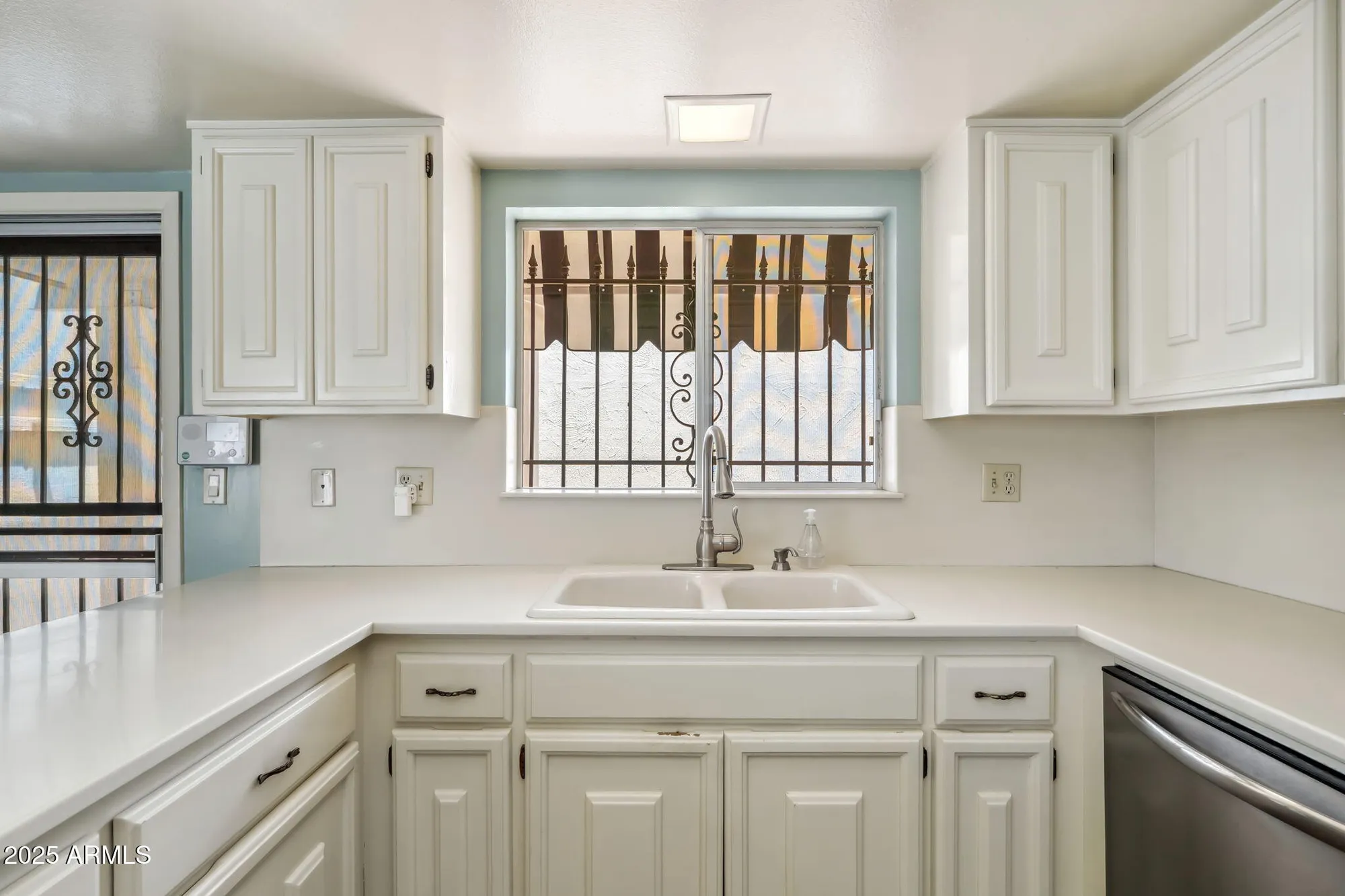 Property Slideshow image 26 of 57 | 113 e boca raton rd, Phoenix, AZ, 85022