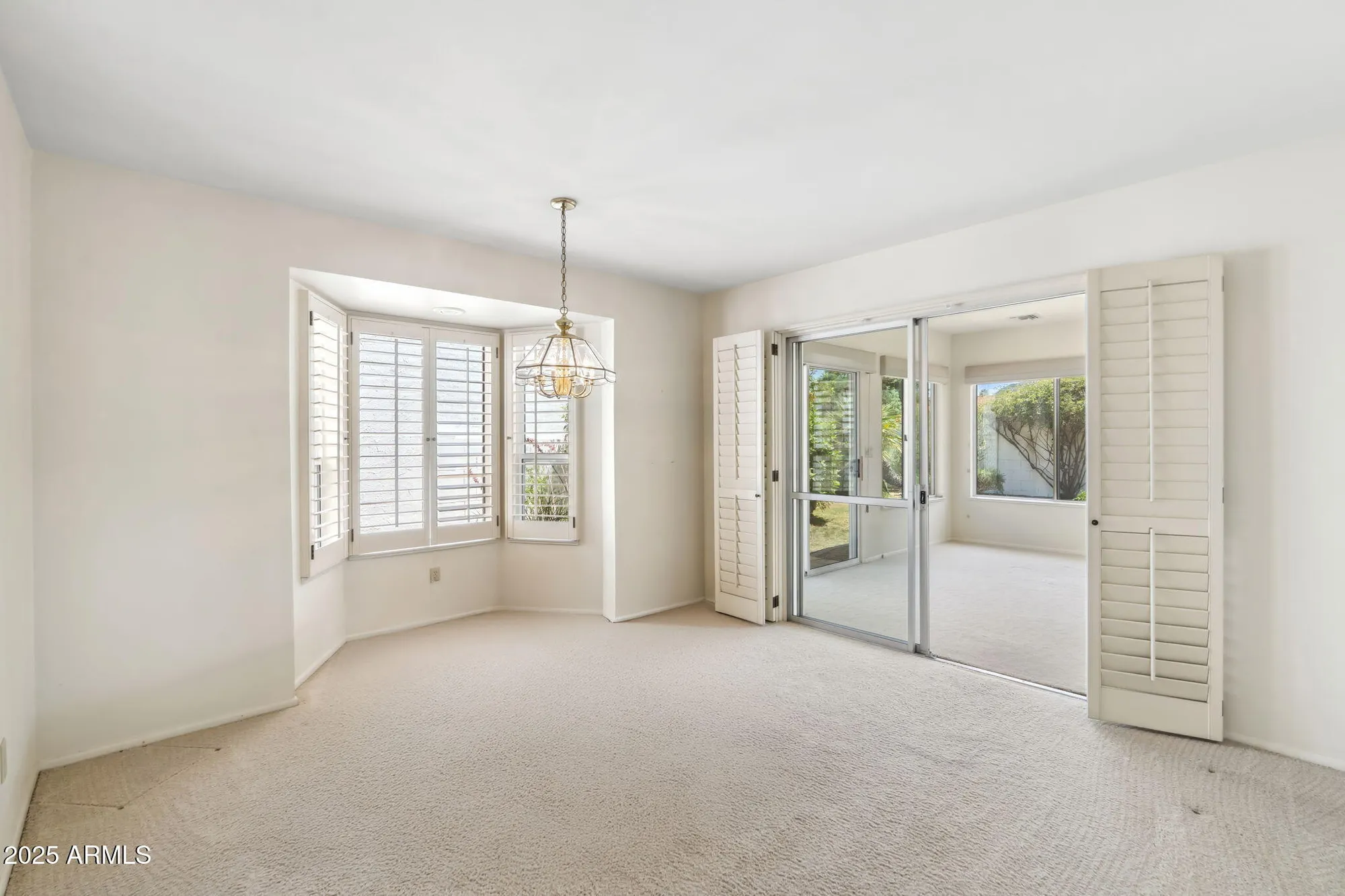 Property Slideshow image 15 of 57 | 113 e boca raton rd, Phoenix, AZ, 85022