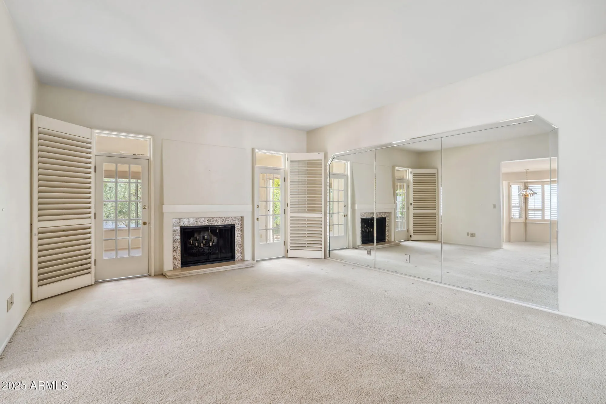 Property Slideshow image 12 of 57 | 113 e boca raton rd, Phoenix, AZ, 85022