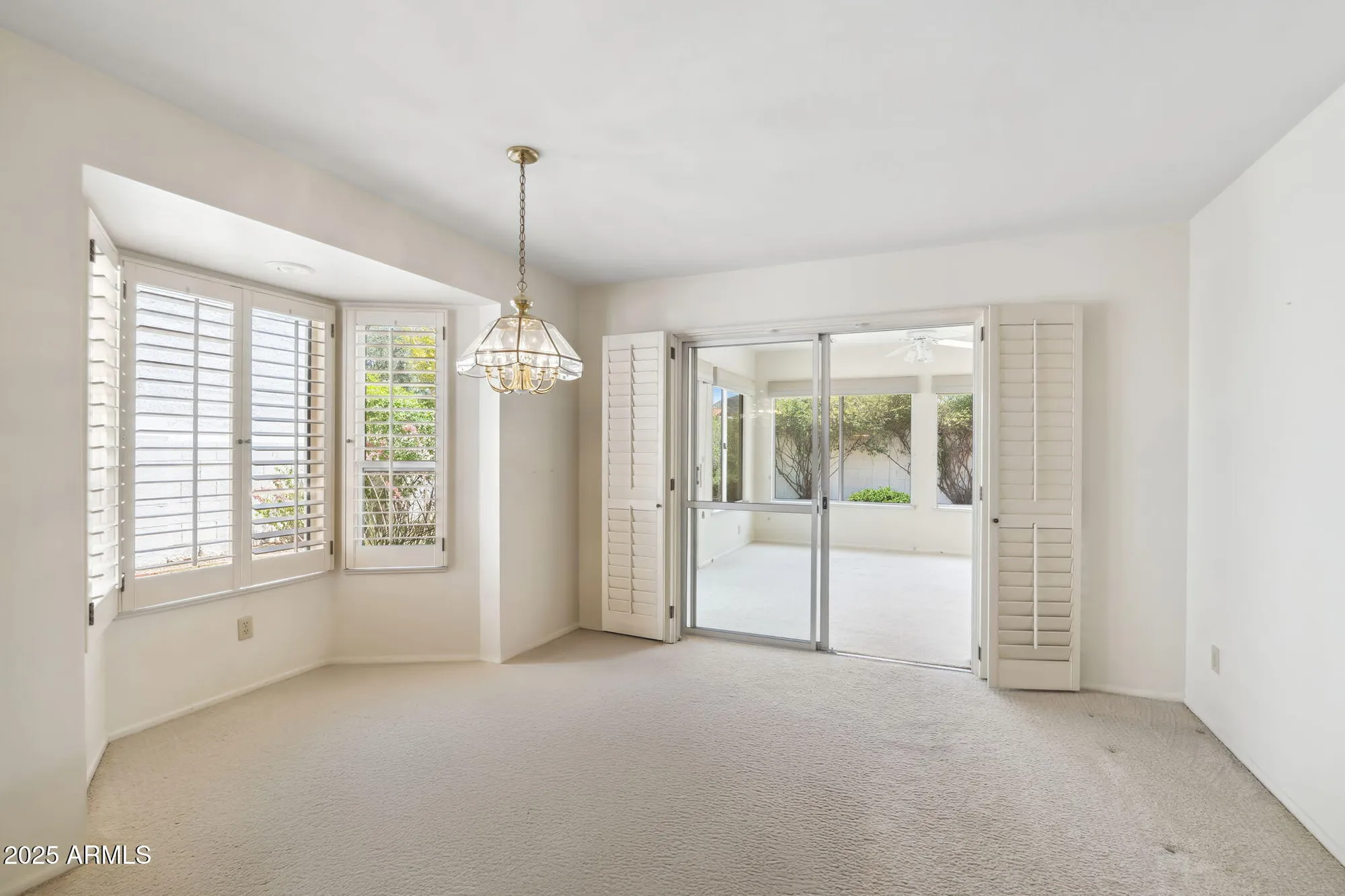 Property Slideshow image 16 of 57 | 113 e boca raton rd, Phoenix, AZ, 85022