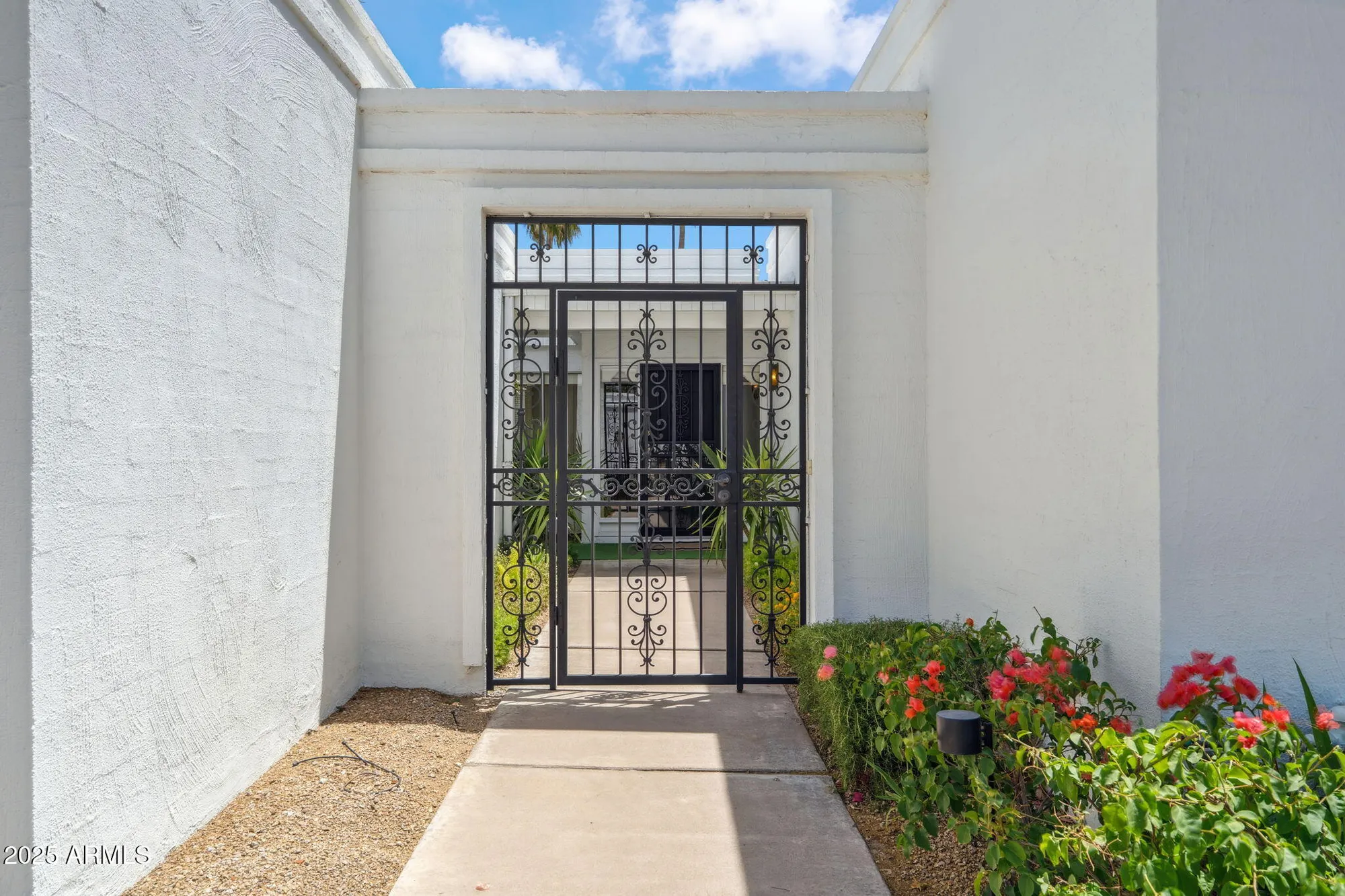 Property Slideshow image 8 of 57 | 113 e boca raton rd, Phoenix, AZ, 85022