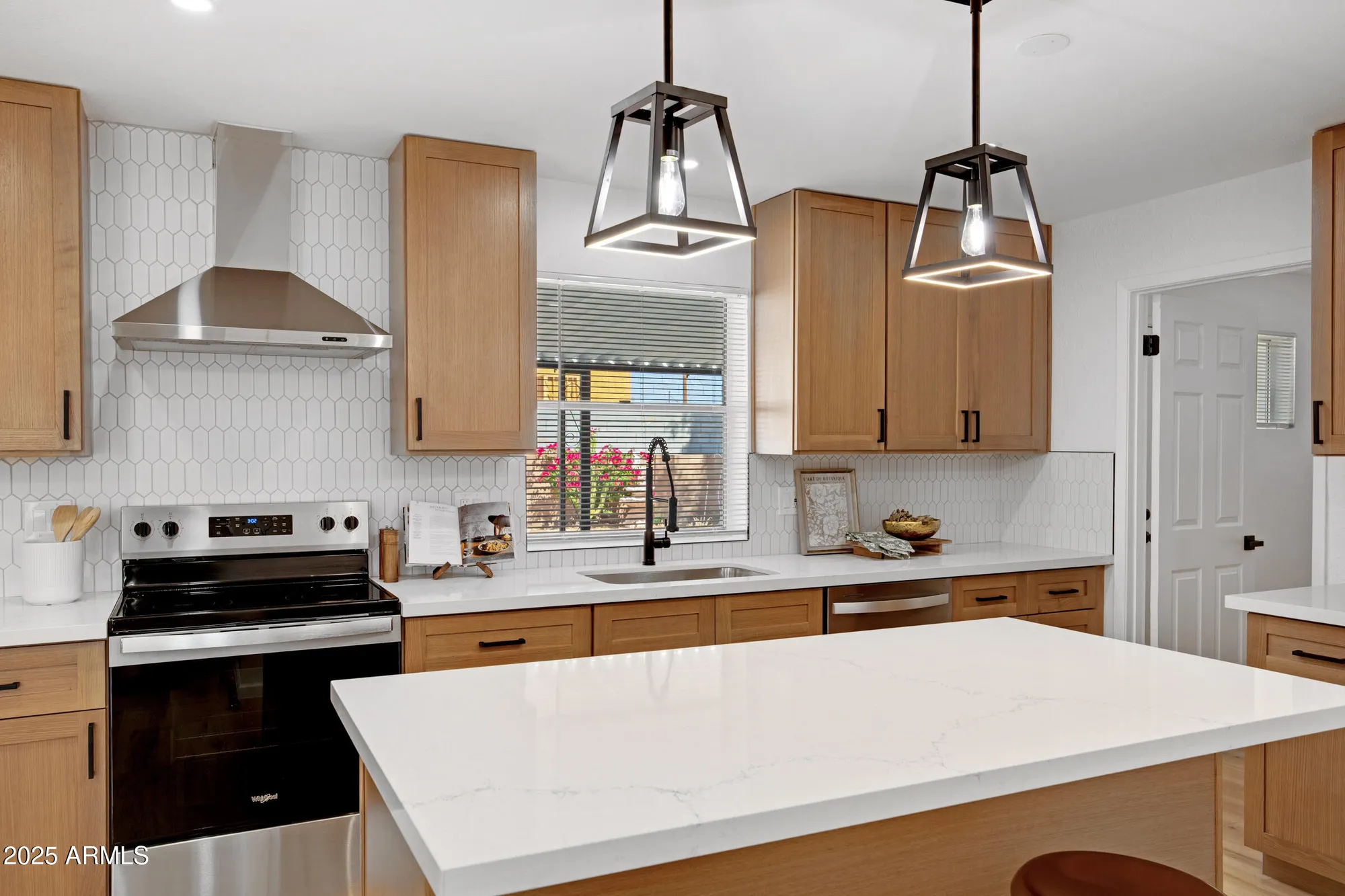 Property Slideshow image 14 of 38 | 635 n 67th pl, Mesa, AZ, 85205