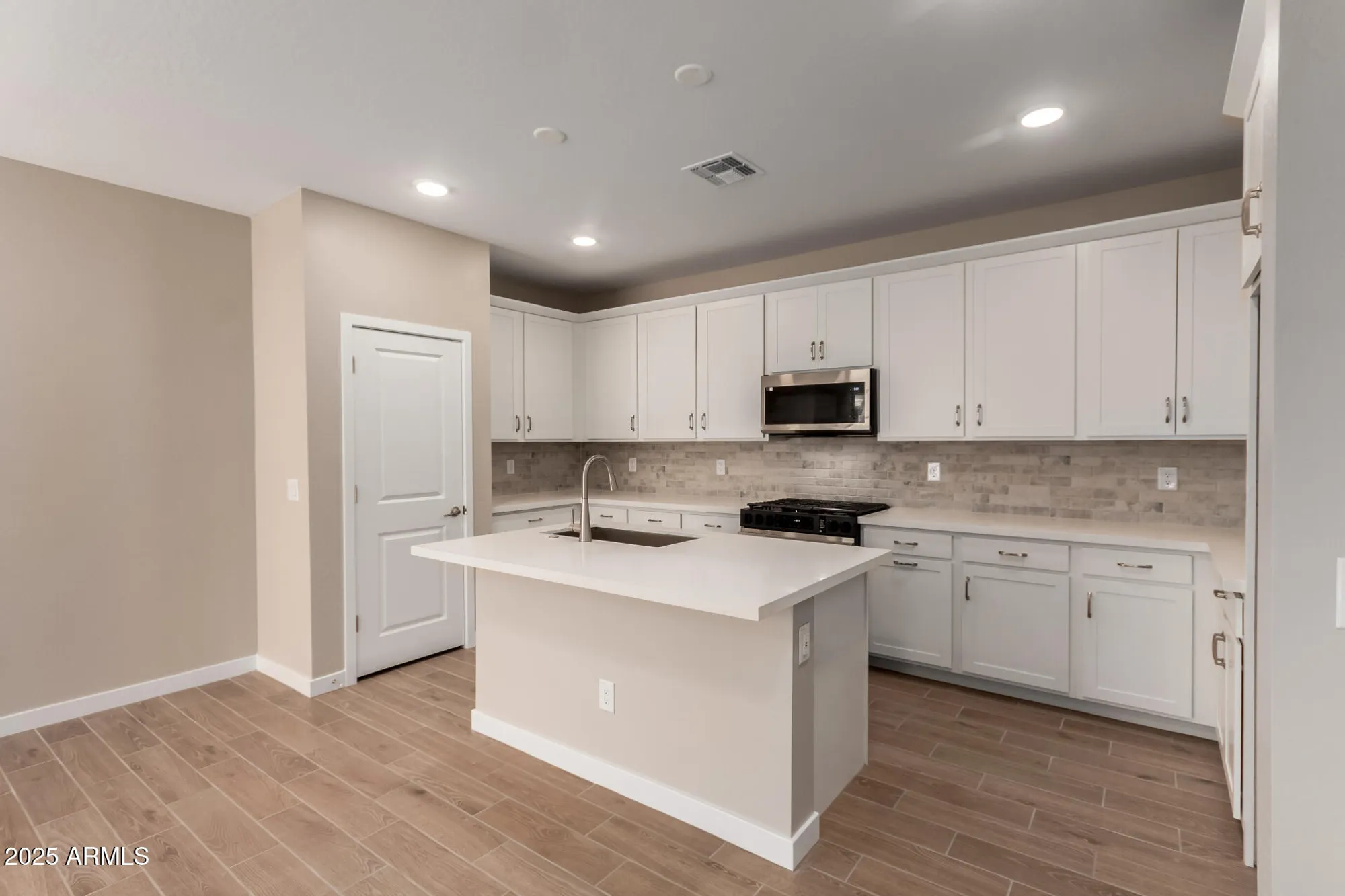 Property Slideshow image 12 of 32 | 5656 n 205th ln, Buckeye, AZ, 85396