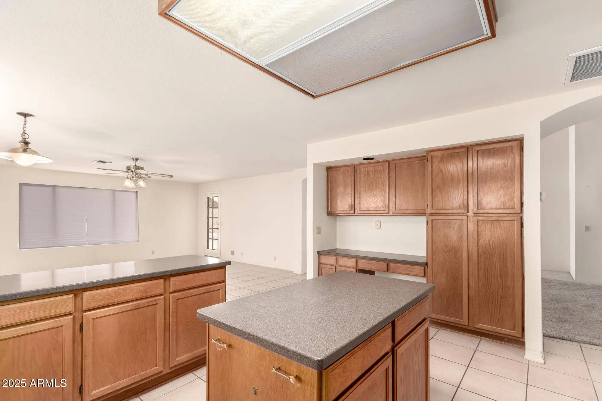 Property Slideshow image 16 of 36 | 9802 w rockwood dr, Peoria, AZ, 85382