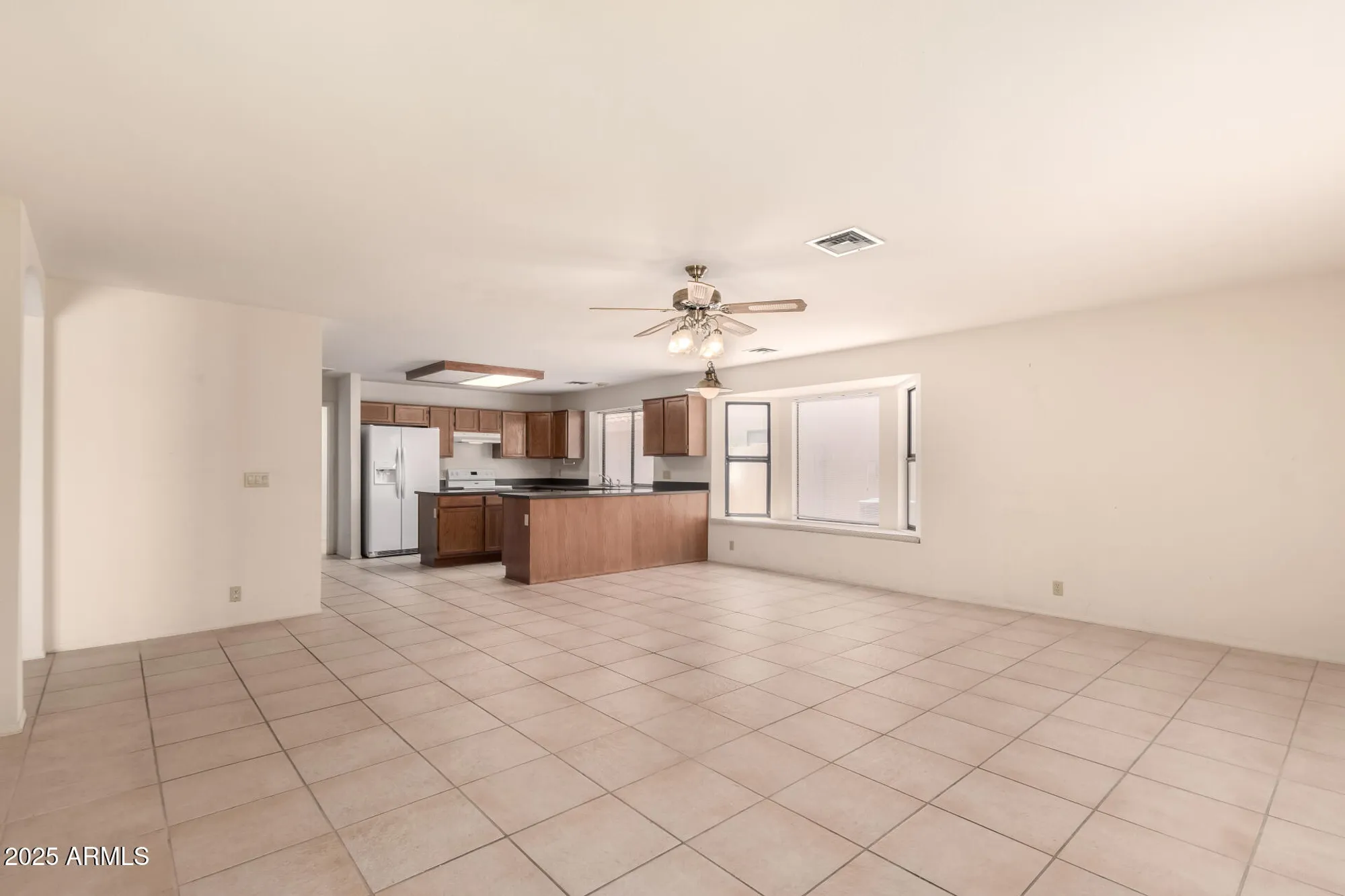 Property Slideshow image 12 of 36 | 9802 w rockwood dr, Peoria, AZ, 85382
