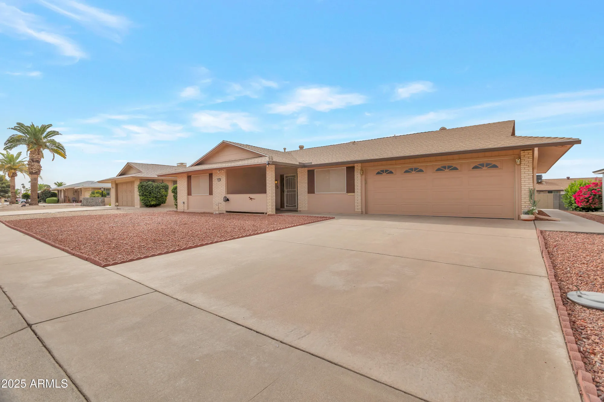 Property Slideshow image 2 of 31 | 10733 w saratoga cir, Sun City, AZ, 85351