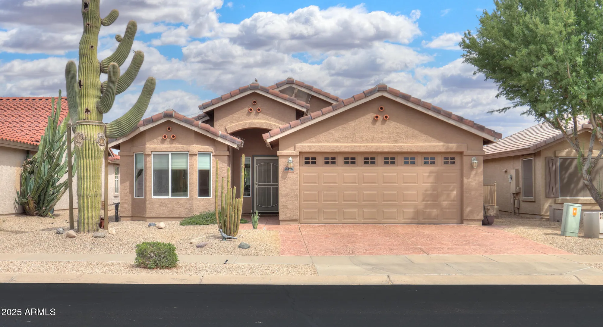 Property Slideshow image 1 of 44 | 2395 e hancock trl, Casa Grande, AZ, 85194