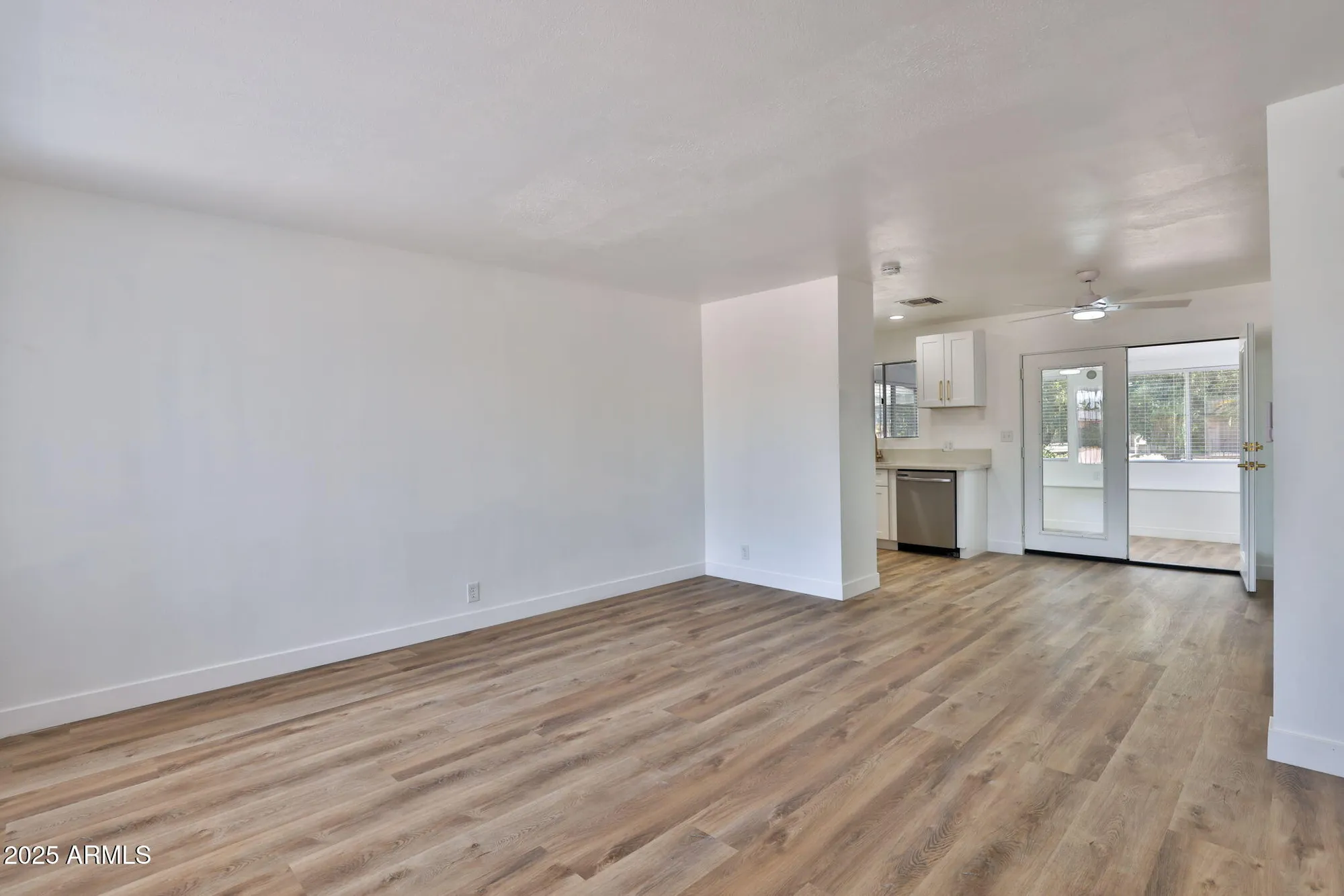 Property Slideshow image 4 of 25 | 5510 e dallas st, Mesa, AZ, 85205