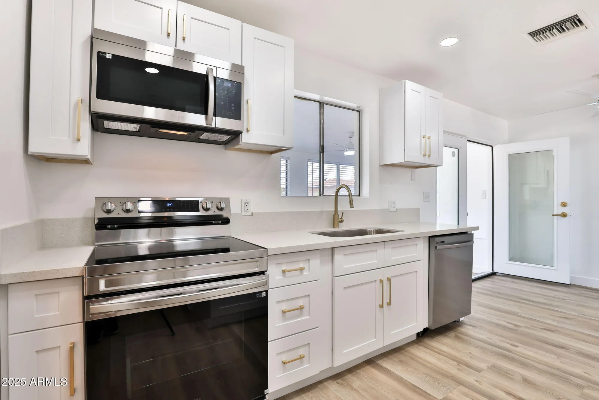 Property Slideshow image 10 of 25 | 5510 e dallas st, Mesa, AZ, 85205