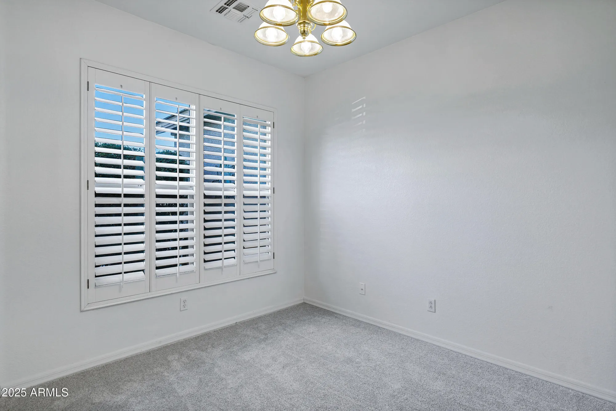 Property Slideshow image 12 of 66 | 3640 e torrey pines ln, Chandler, AZ, 85249