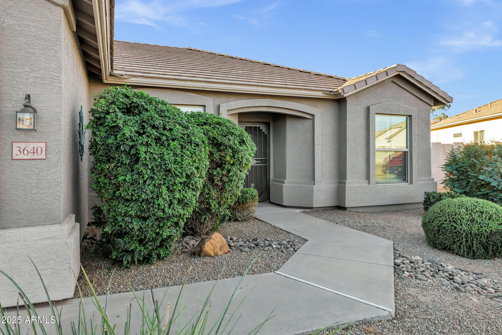 Property Slideshow image 8 of 66 | 3640 e torrey pines ln, Chandler, AZ, 85249