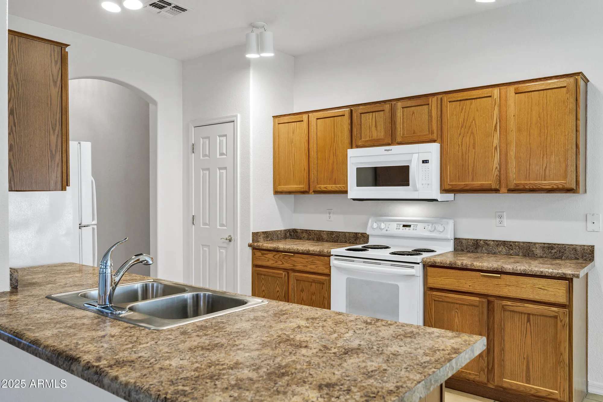 Property Slideshow image 16 of 66 | 3640 e torrey pines ln, Chandler, AZ, 85249