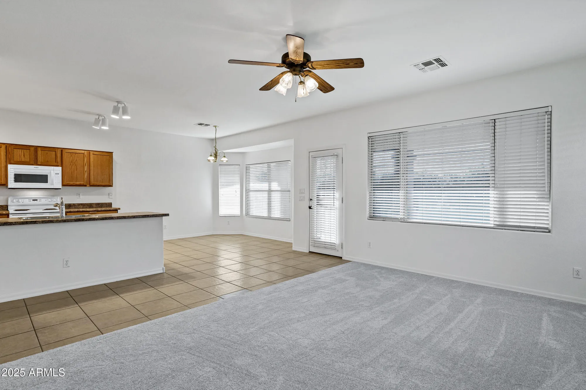 Property Slideshow image 24 of 66 | 3640 e torrey pines ln, Chandler, AZ, 85249