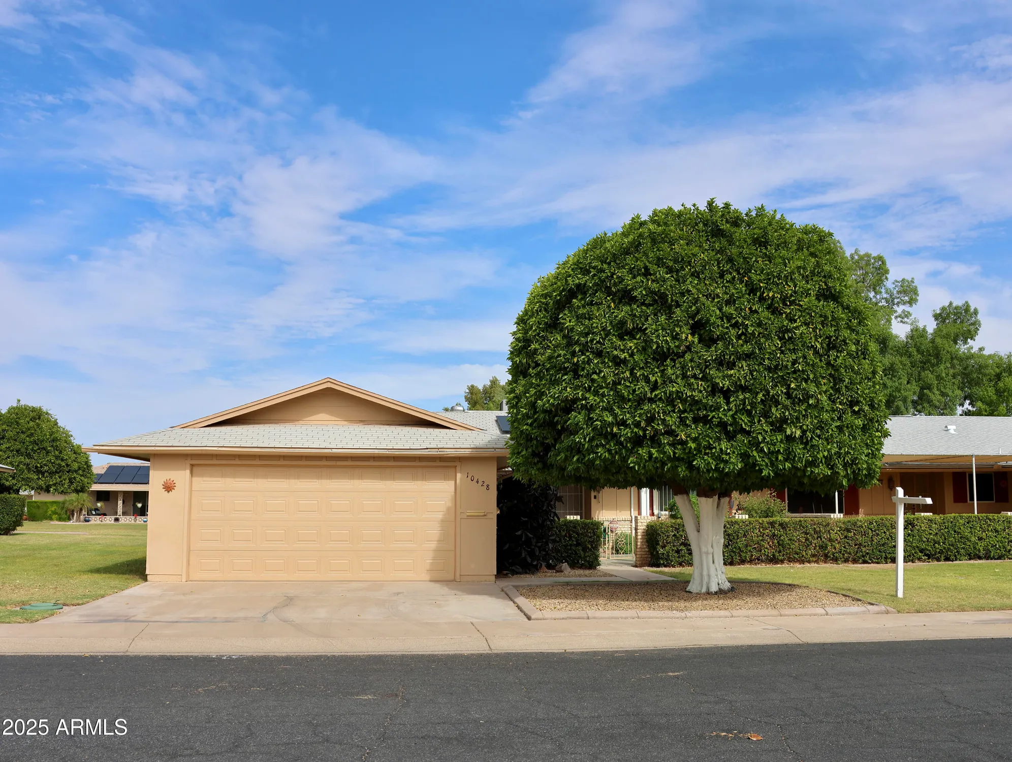 Property Slideshow image 1 of 22 | 10428 w camelot cir, Sun City, AZ, 85351