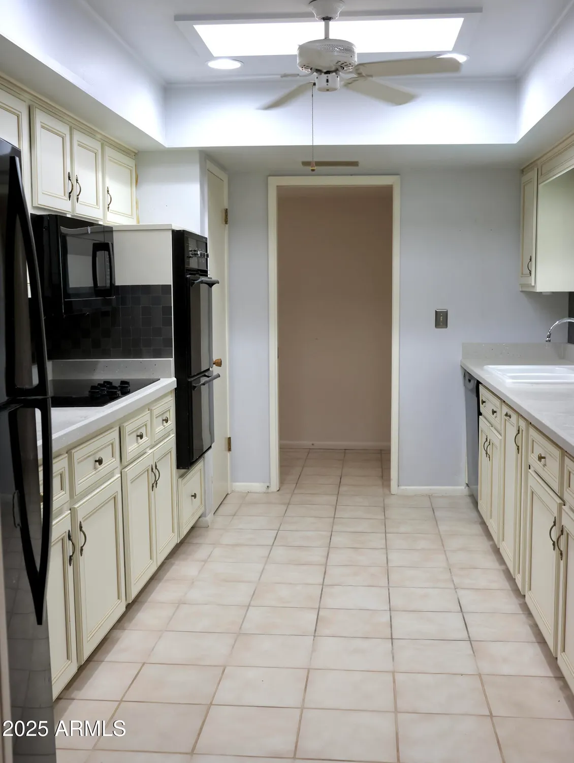 Property Slideshow image 5 of 22 | 10428 w camelot cir, Sun City, AZ, 85351