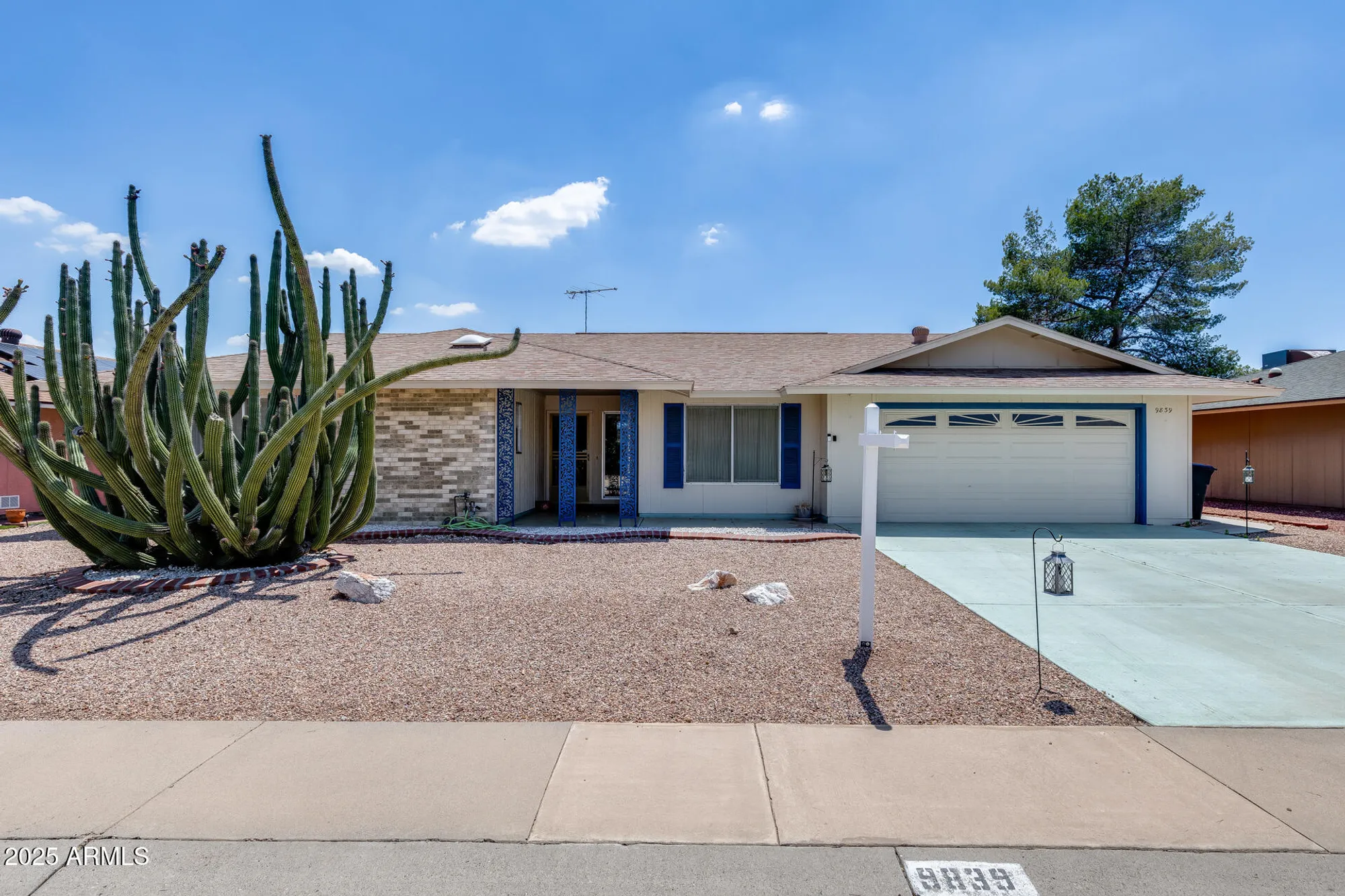 Property Slideshow image 1 of 41 | 9839 w cedar dr, Sun City, AZ, 85351