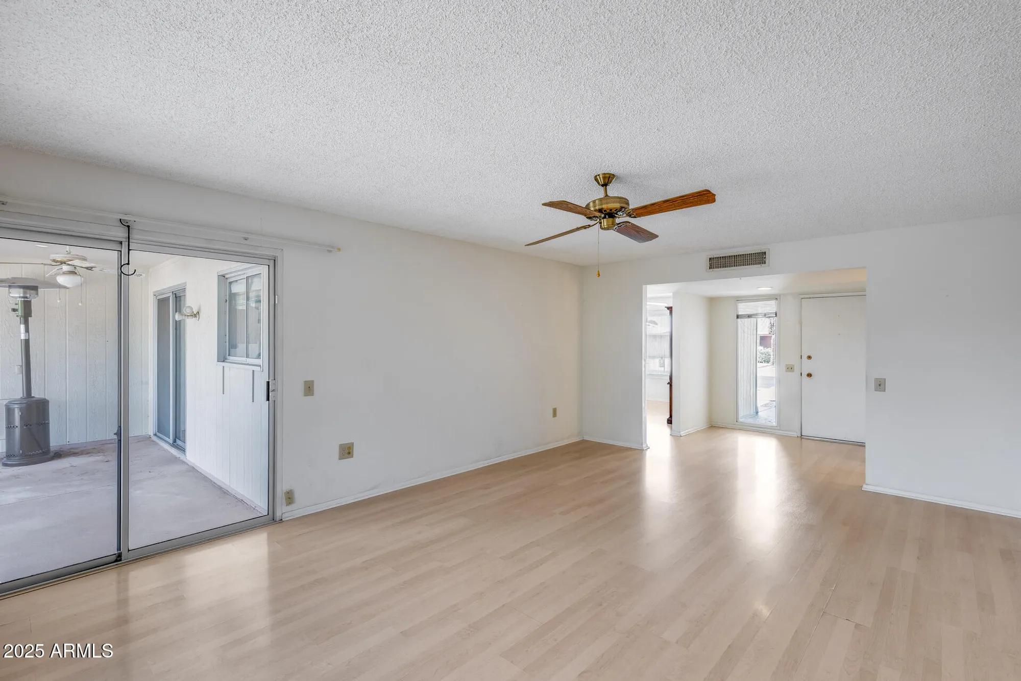 Property Slideshow image 14 of 41 | 9839 w cedar dr, Sun City, AZ, 85351