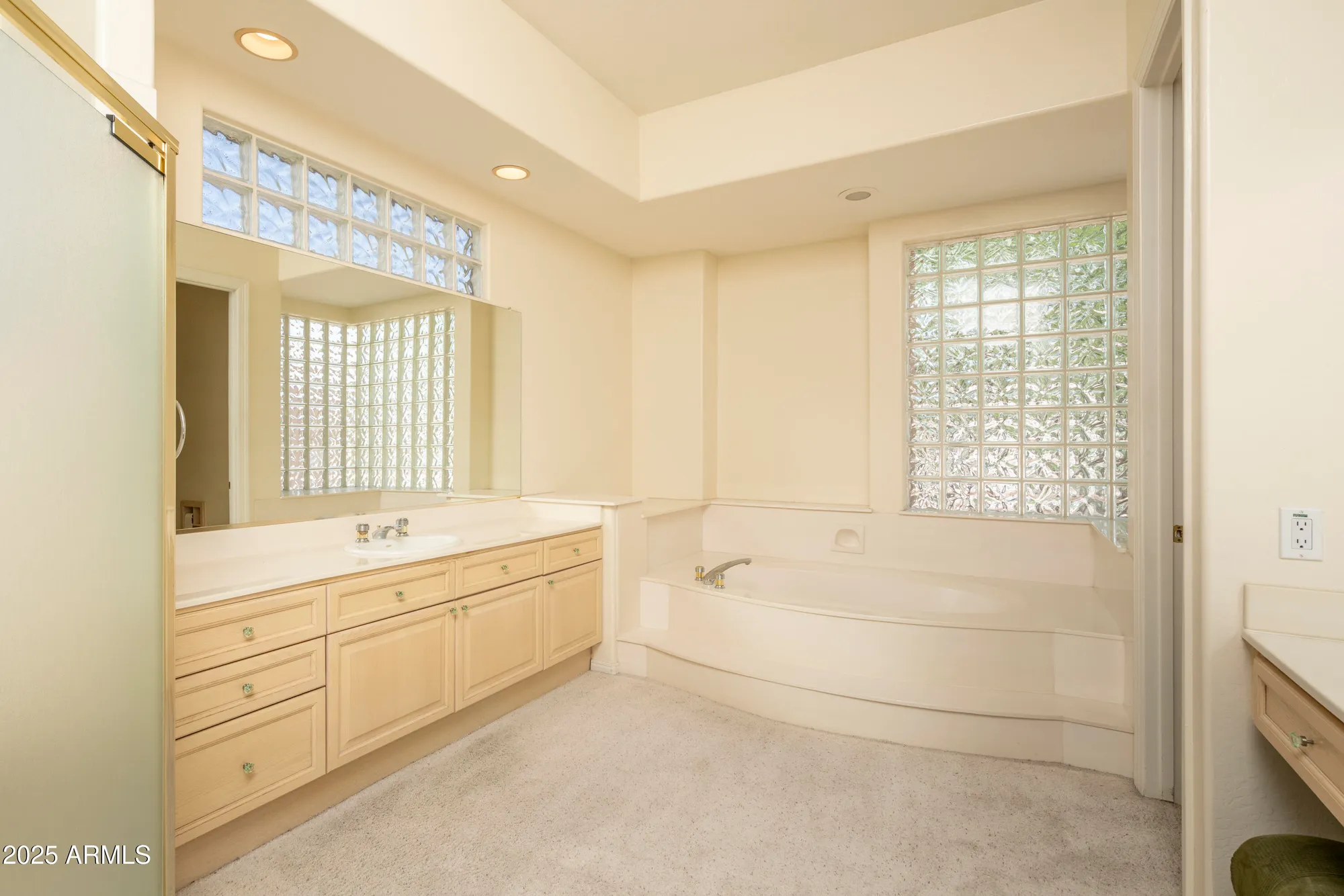 Property Slideshow image 13 of 44 | 6917 e night glow cir, Scottsdale, AZ, 85266