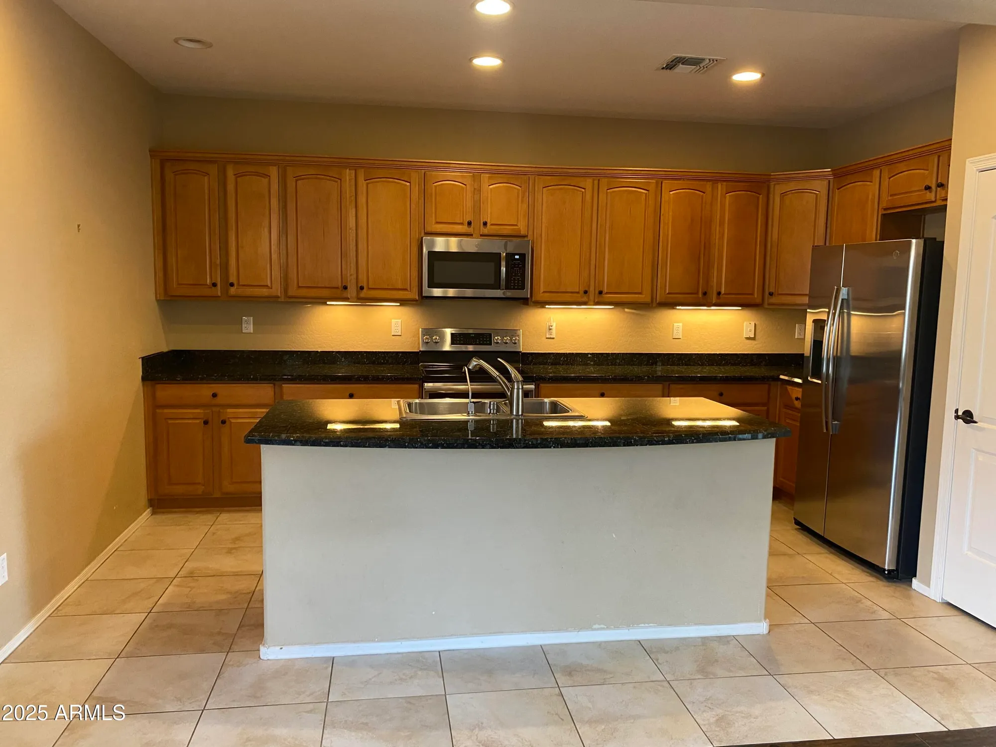 Property Slideshow image 8 of 29 | 23317 n arrellaga dr, Sun City West, AZ, 85375