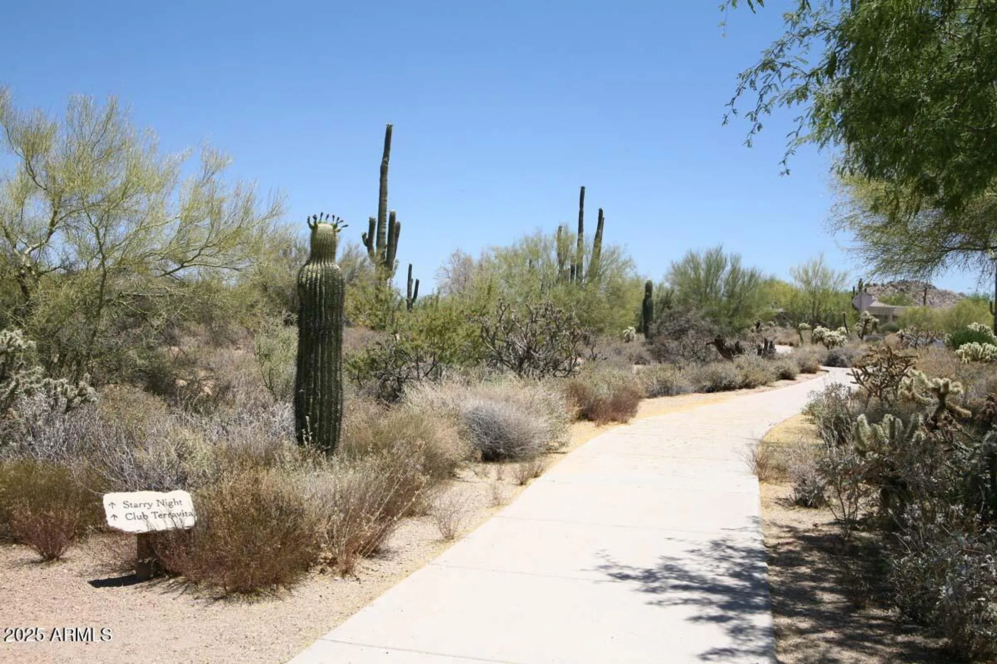 Property Slideshow image 33 of 44 | 6917 e night glow cir, Scottsdale, AZ, 85266