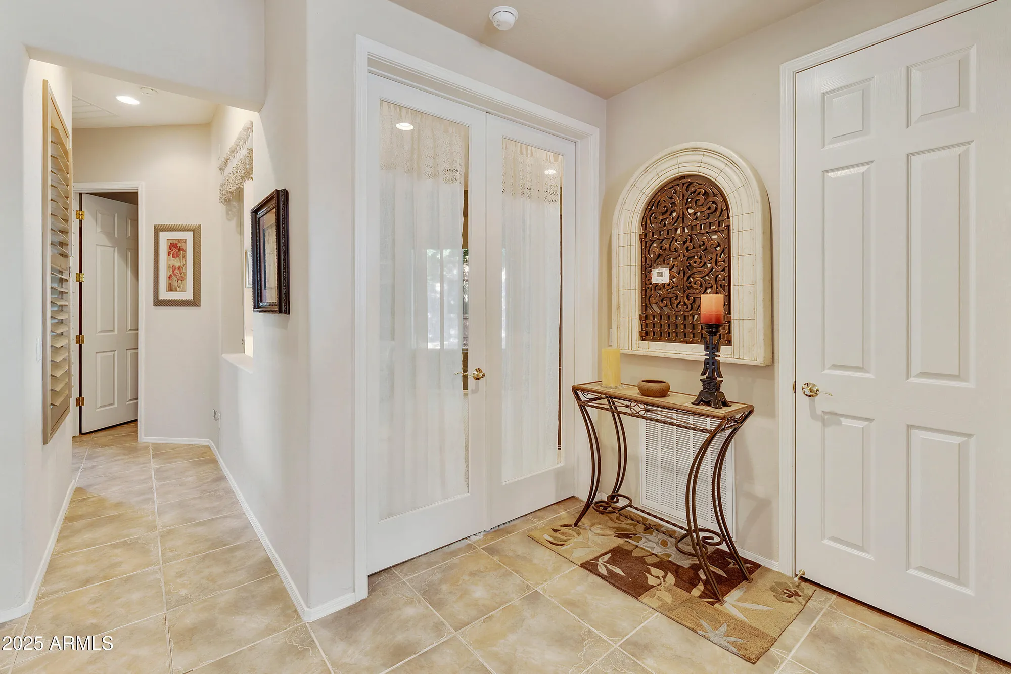 Property Slideshow image 6 of 58 | 4548 e nightingale ln, Gilbert, AZ, 85298