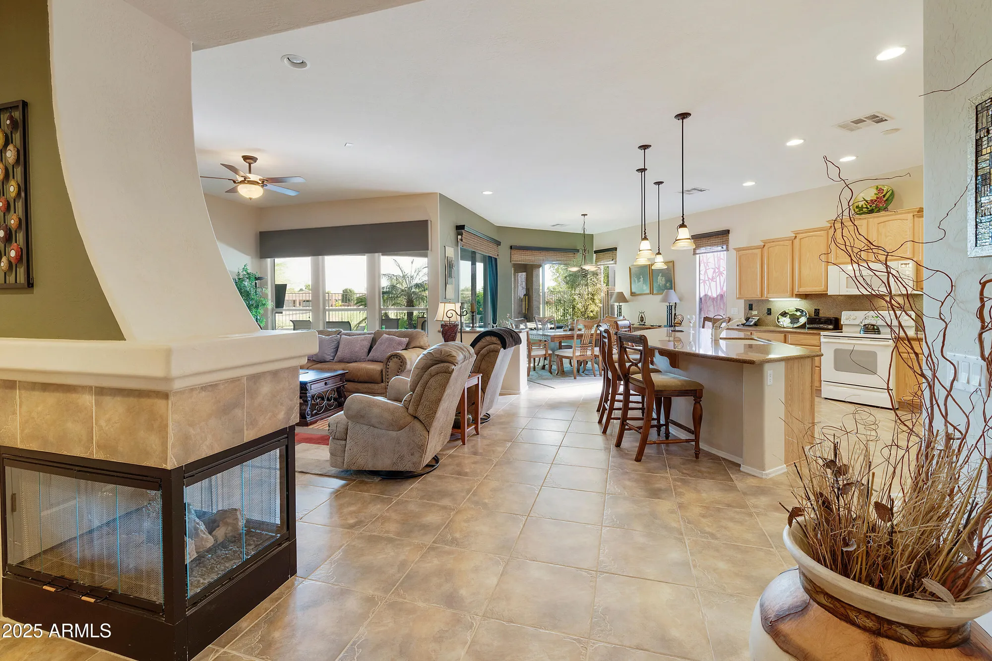 Property Slideshow image 7 of 58 | 4548 e nightingale ln, Gilbert, AZ, 85298