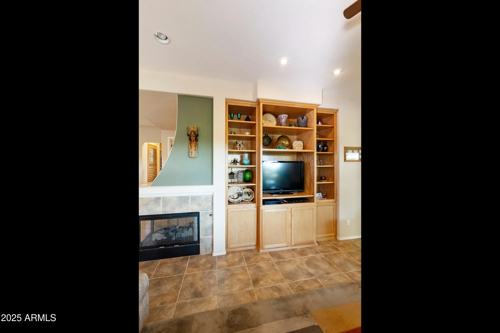 Property Slideshow image 9 of 58 | 4548 e nightingale ln, Gilbert, AZ, 85298