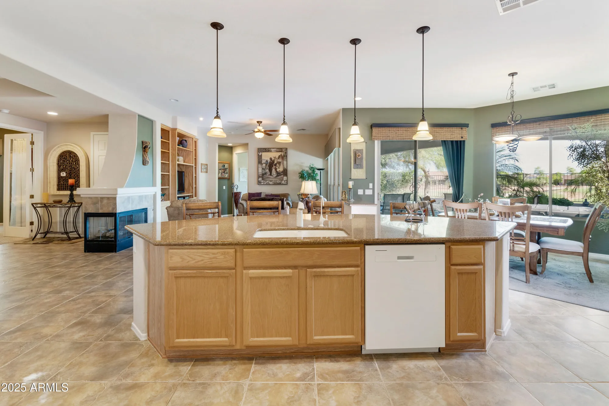 Property Slideshow image 17 of 58 | 4548 e nightingale ln, Gilbert, AZ, 85298