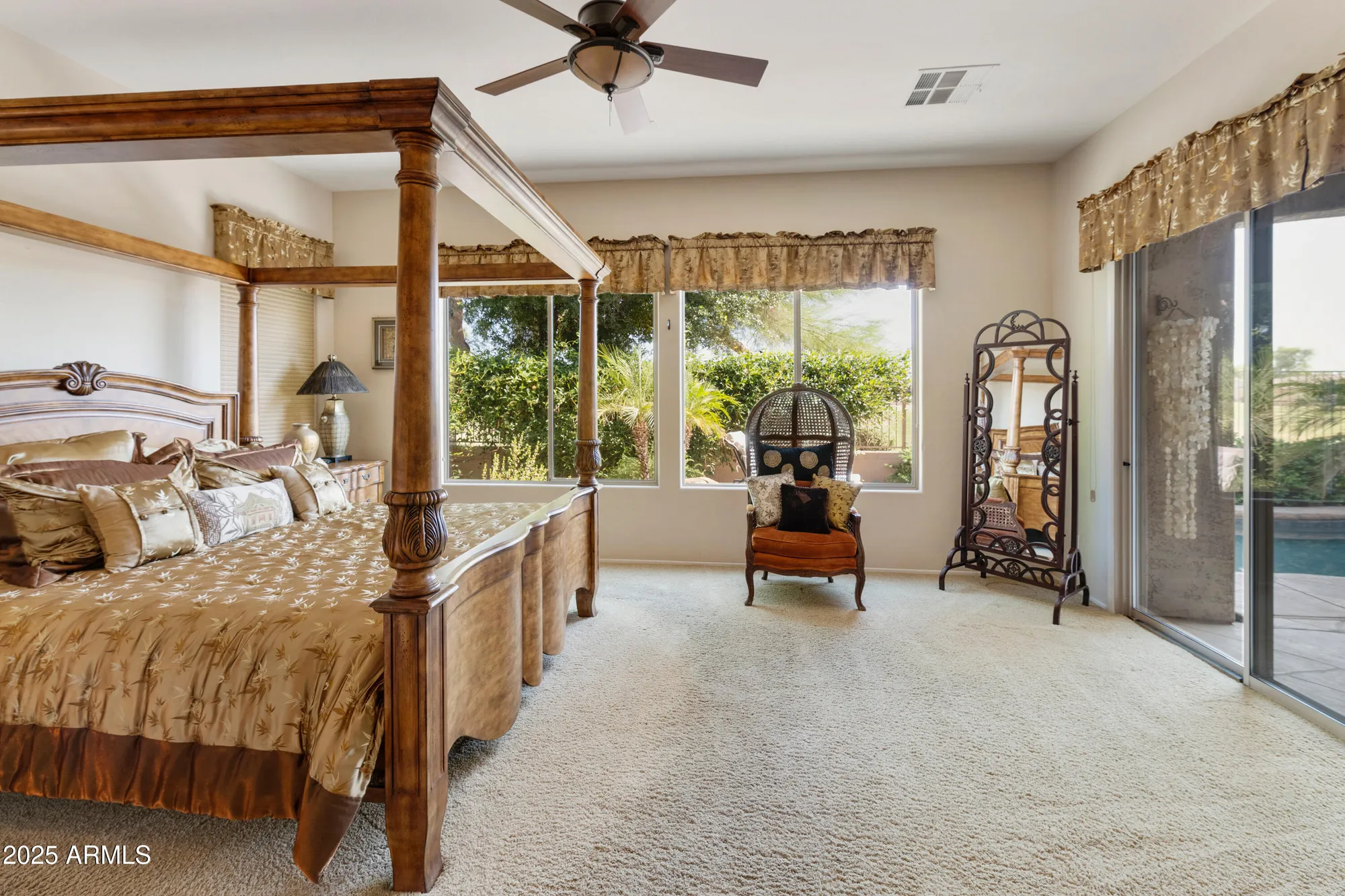Property Slideshow image 19 of 58 | 4548 e nightingale ln, Gilbert, AZ, 85298