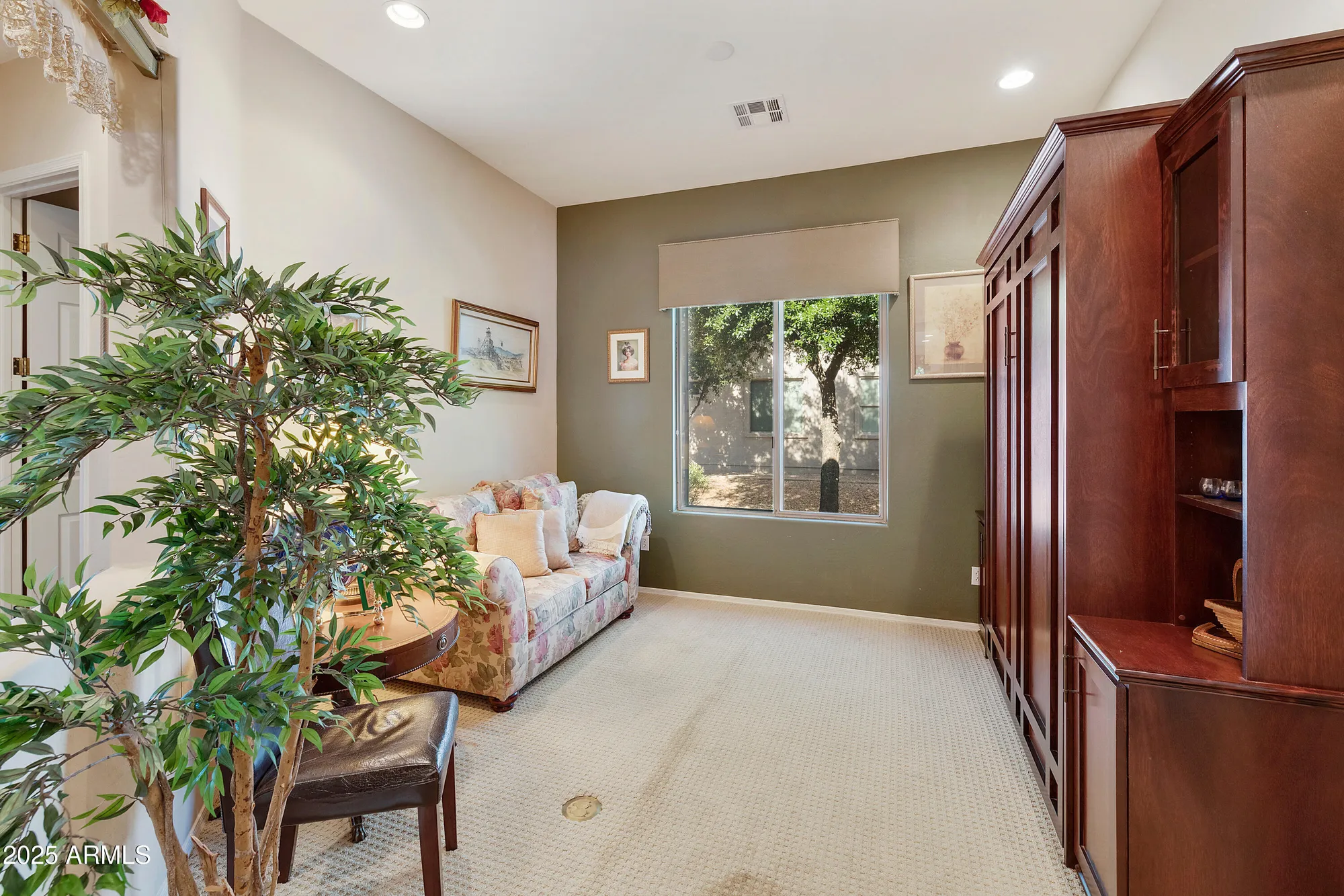 Property Slideshow image 27 of 58 | 4548 e nightingale ln, Gilbert, AZ, 85298