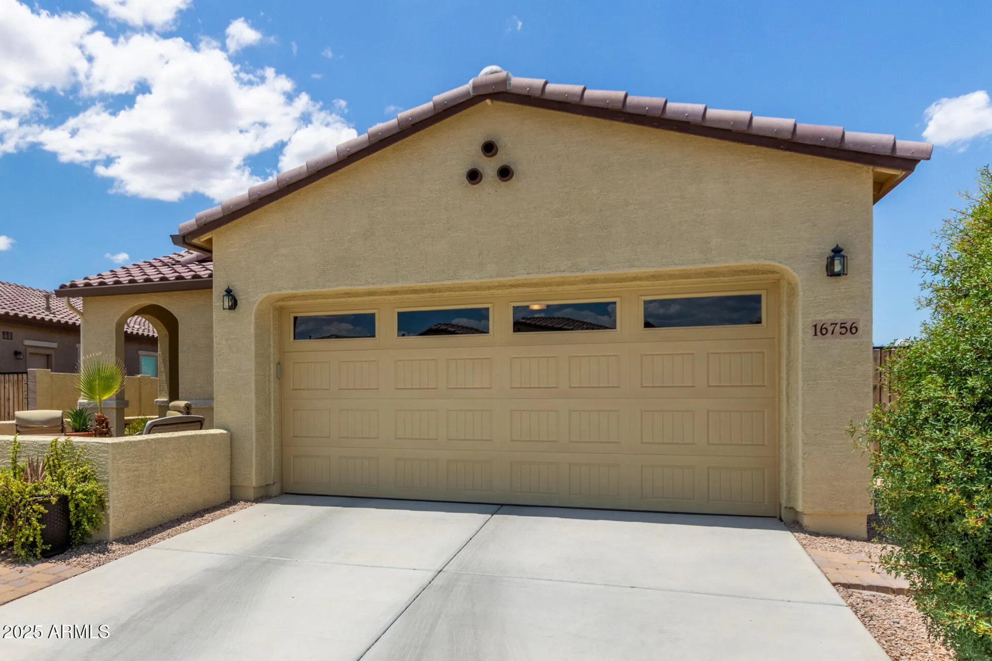 Property Slideshow image 4 of 54 | 16756 s 181st ln, Goodyear, AZ, 85338